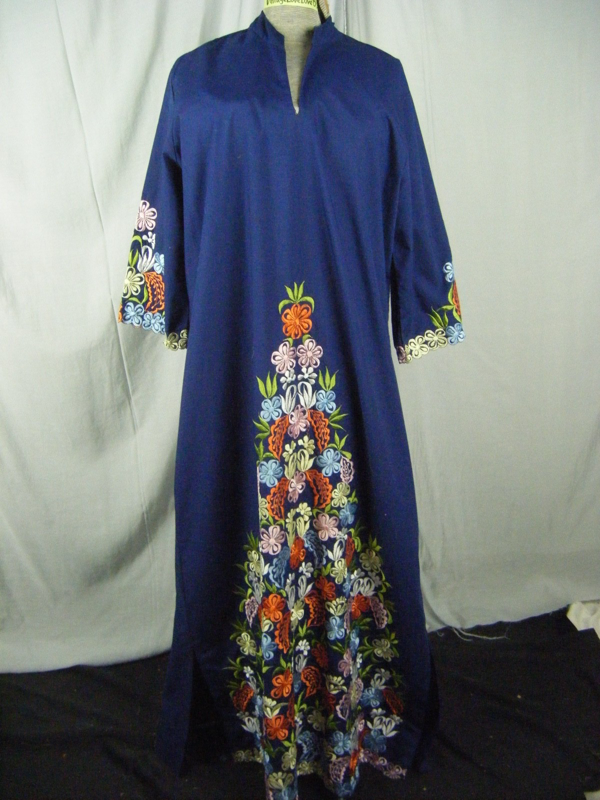 LEANDRA CROCHET Vtg 70s Navy Multi Color Floral Embroidery Dress-Bust 45/M