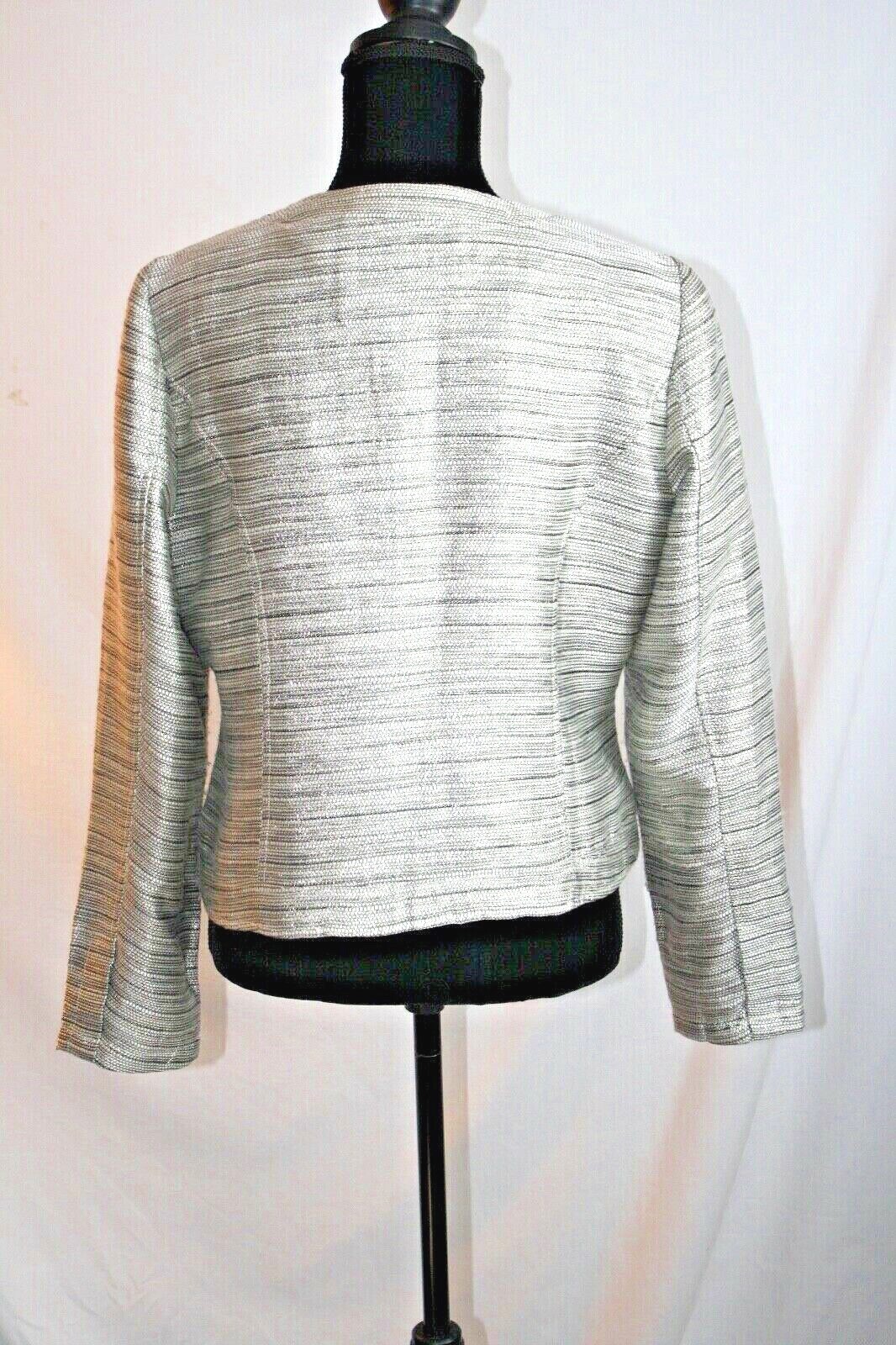 Lavand Vintage women XL jacket grey w/ metallic silver/gold threads throughout.