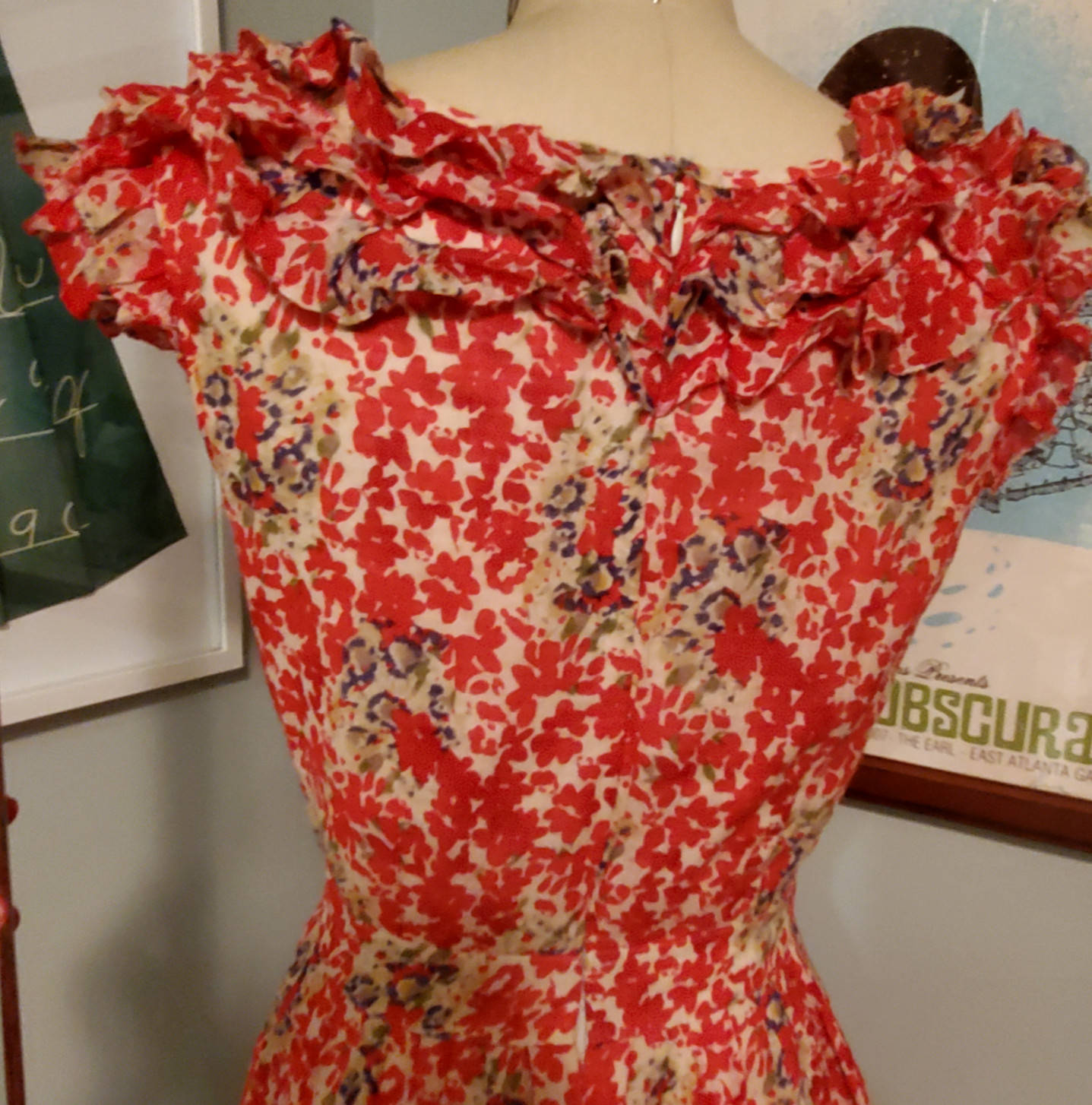 90s VTG Kay Unger Cotton + Silk Red Floral Patterened Dress w/ Frilled Collar