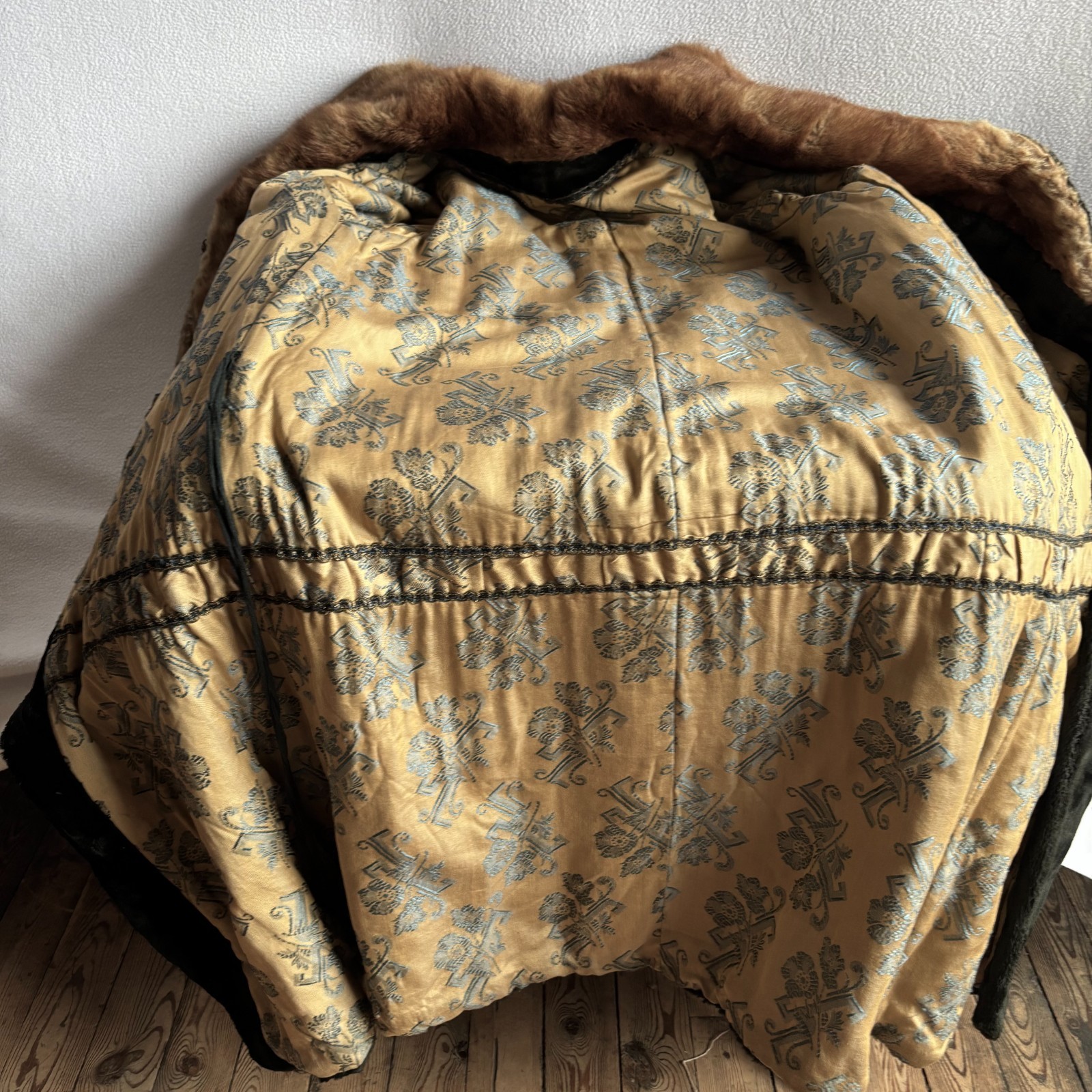 Vintage Antique 1920s Flapper Black Plush Plush Coat Brown Fur Collar