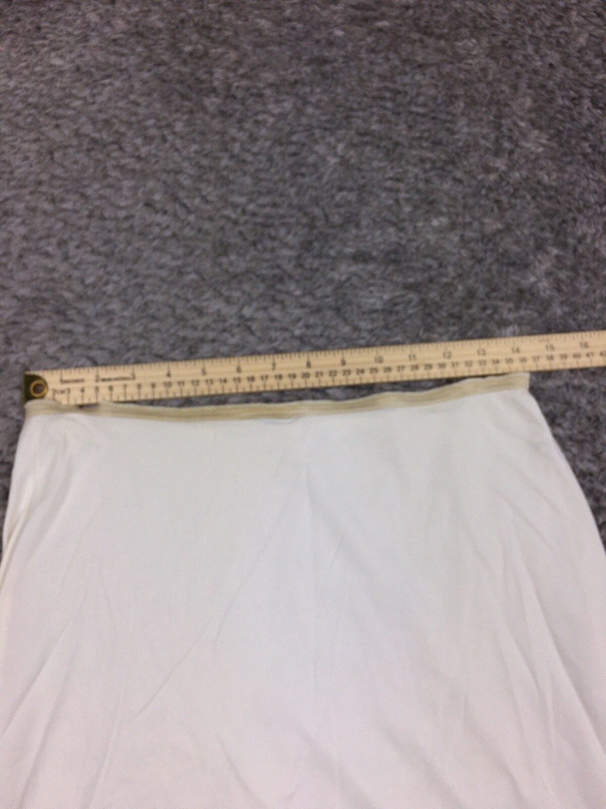 Lorraine Half Slip Size Small Beige / Nude Stretch Pull On Vintage
