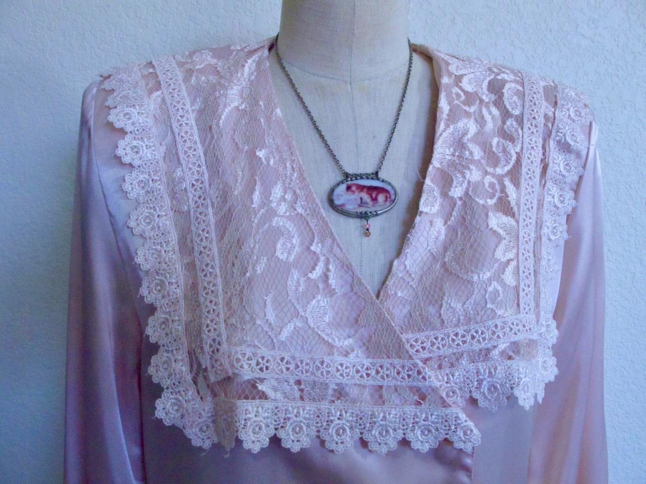 Vintage San Andre Silky Blouse 10 Pink Lace Victorian Collar Slick Shiny Satin