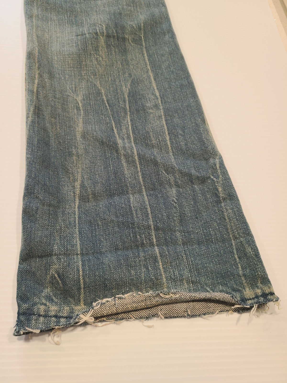 HTC Hollywood Trading Company Vintage Jeans, Made in Italy, sz 26, Distressed