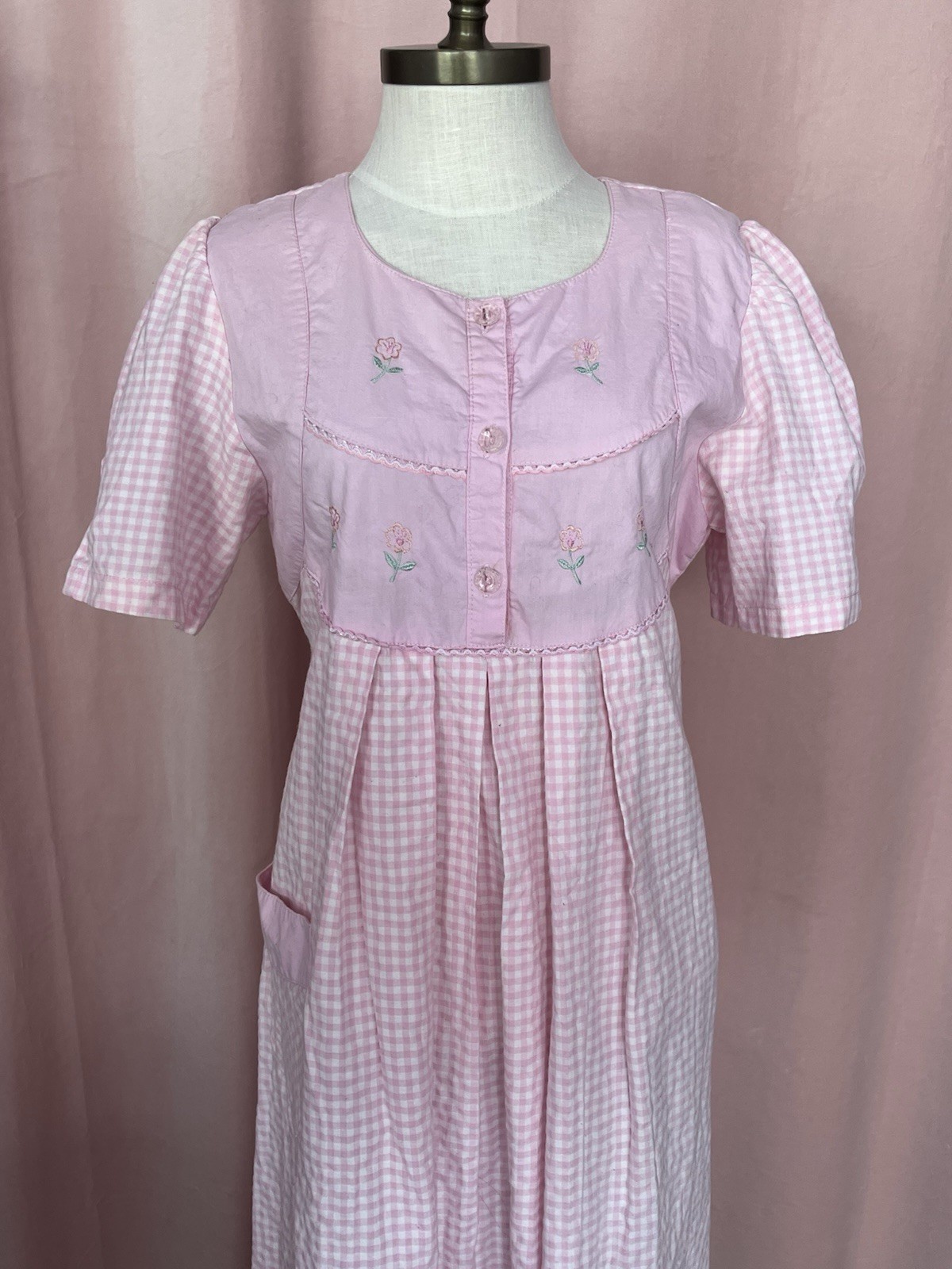 Vintage Modern Mama Pink Gingham Pajama Nightgown Floral Embroidered Size M