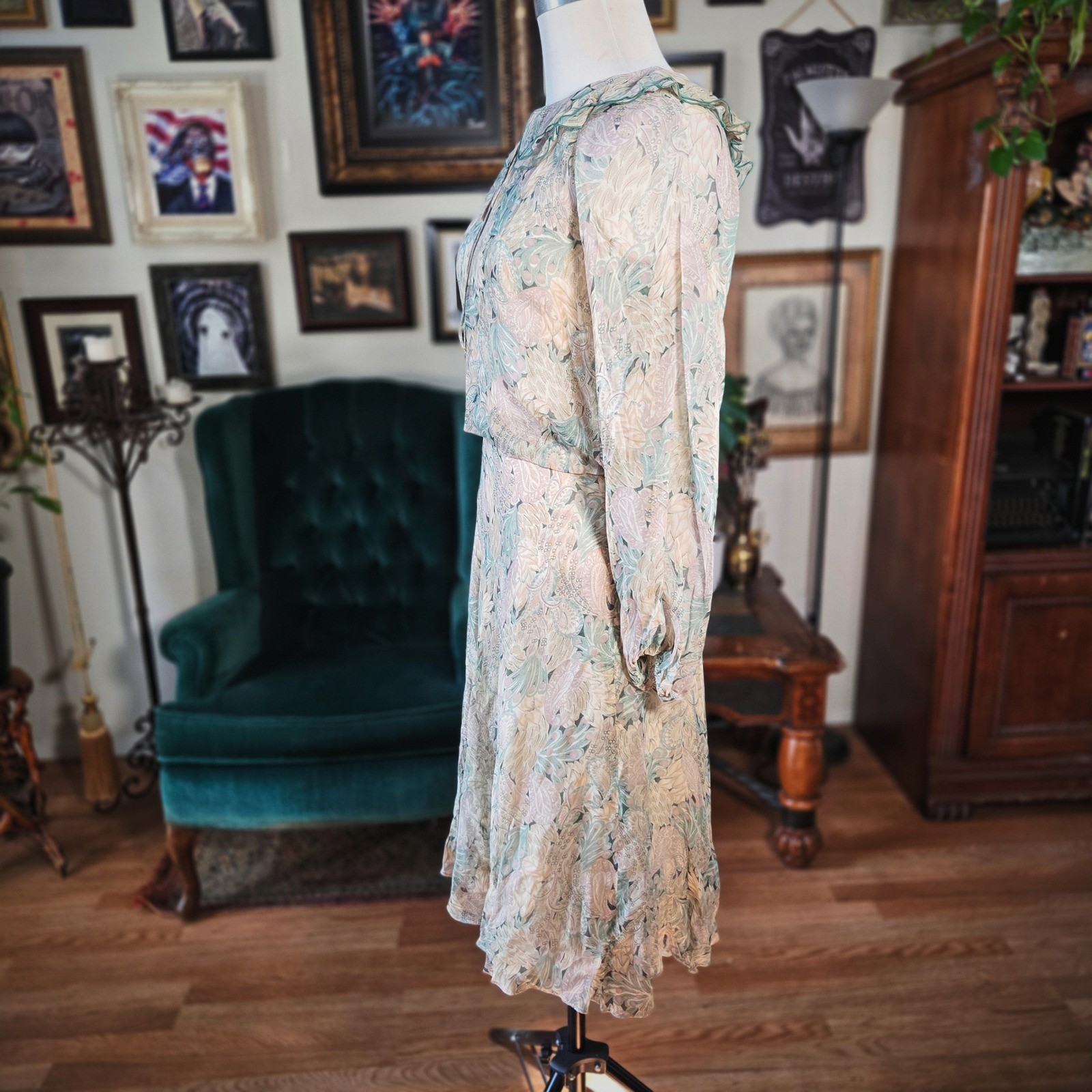 Silk Dress Vintage 70s Style Floral Pastel Paisley Long Sleeve Midi Flowy 5/6