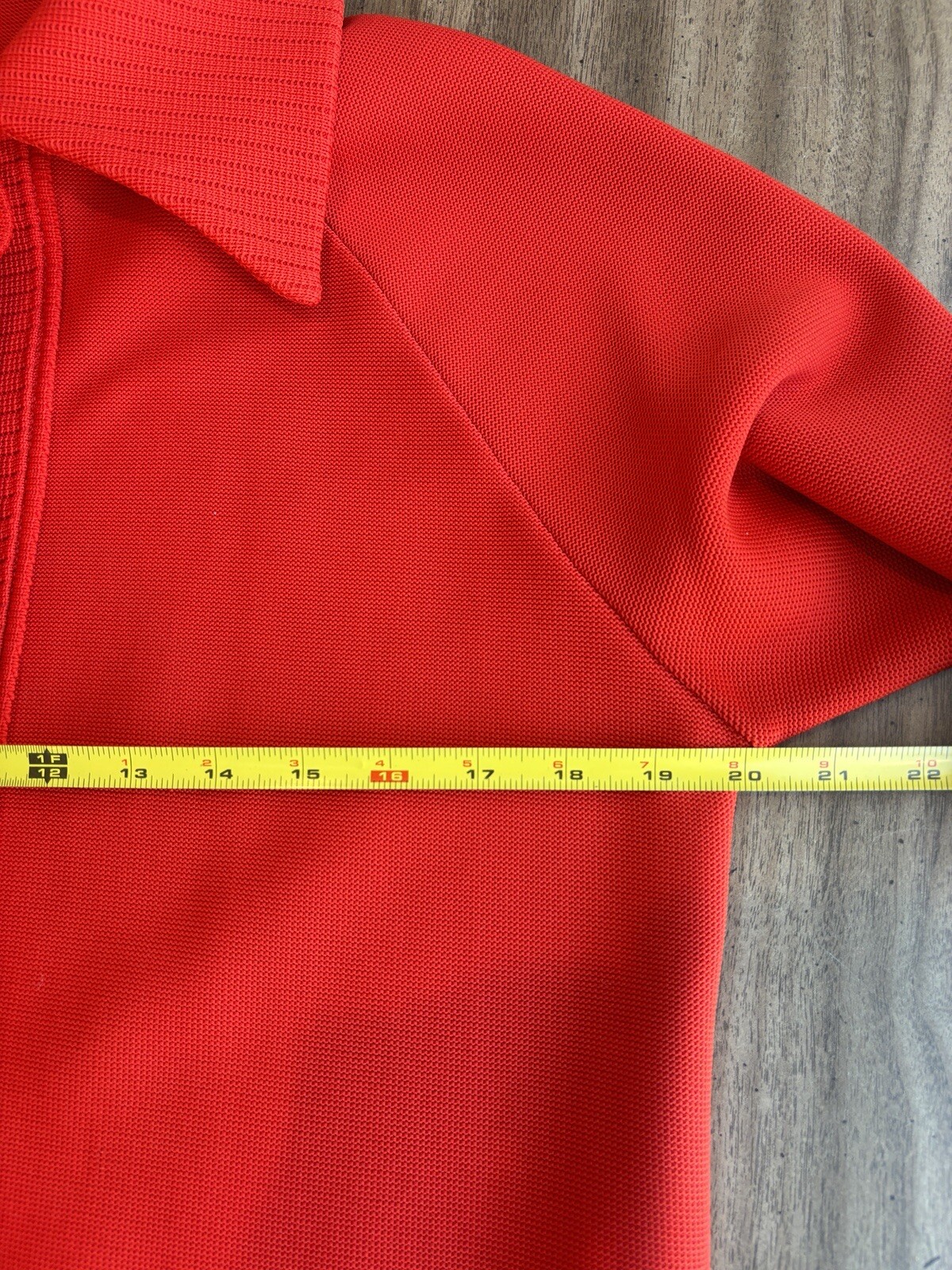 Vintage 1970’s Knit Collared Buttoned Knit Sweater Pristine Tomato Red Size M