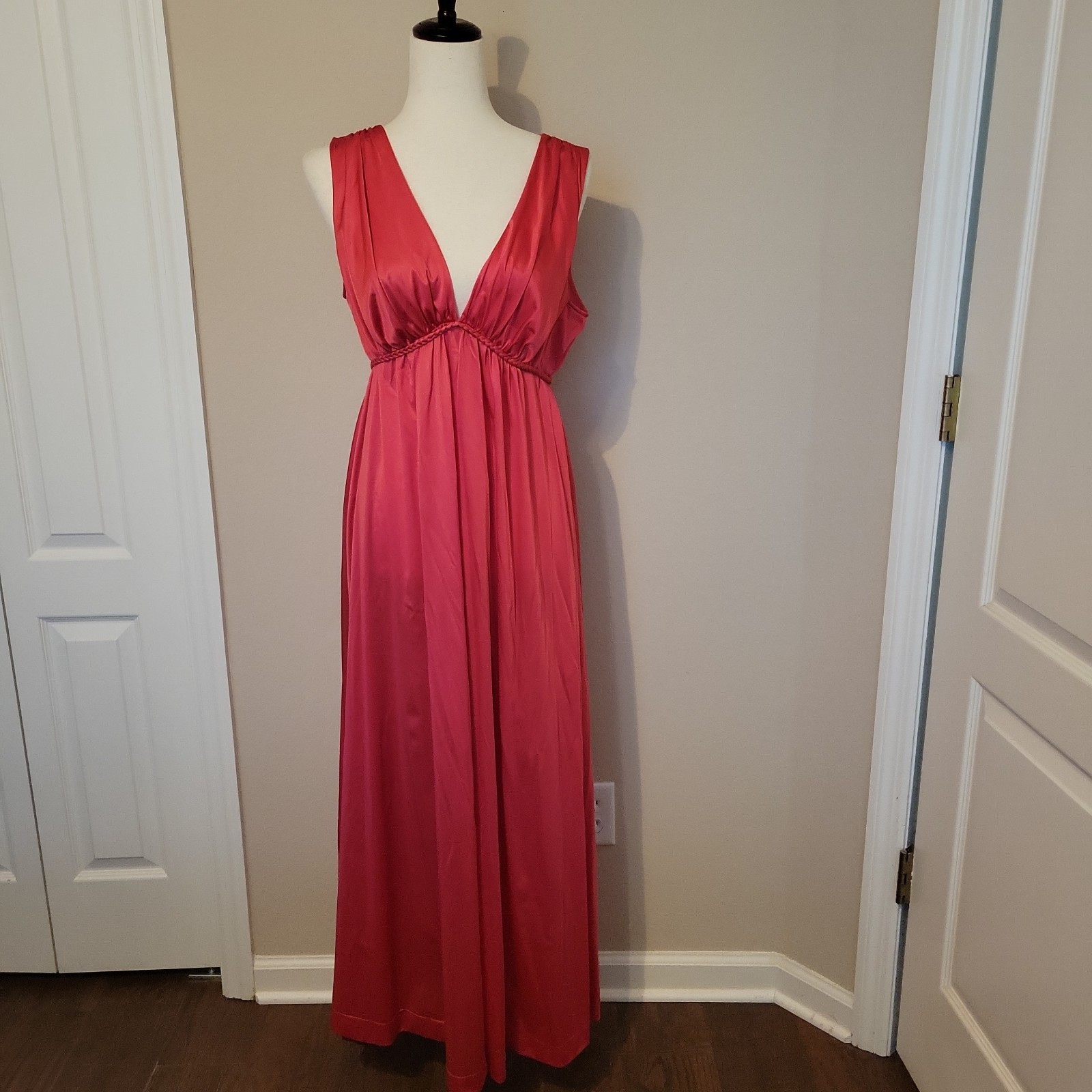 Vintage Vanity Fair Pink Long Nightgown Size 36 Bust L Babydoll 70s Flowly Nylon