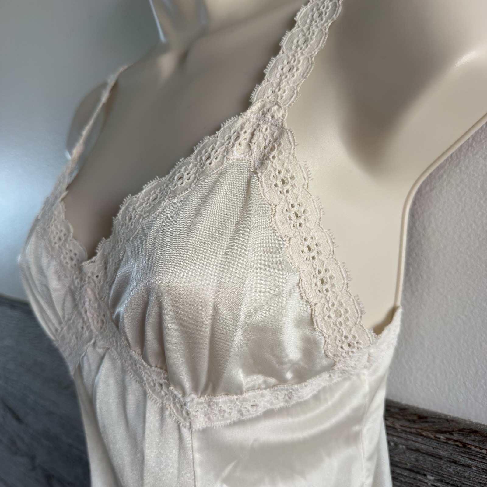 Vintage Greenco Maid Camisole Ivory Lace Trim Lingerie Top Size Medium (J1)