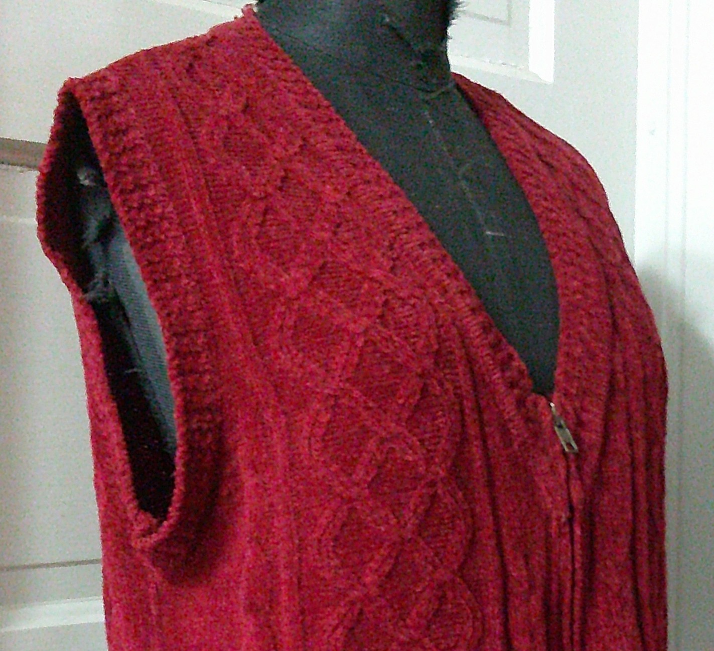 90’s ERIKA & CO Wine Red Zip Up Acrylic Cardigan Sweater Vest L