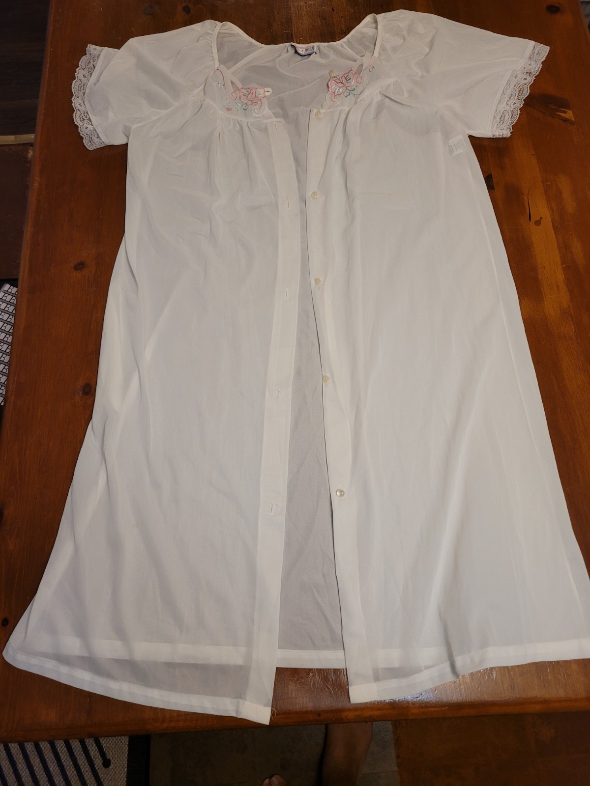 VTG 80s Kelly Reed Made in USA Sheer Chiffon Long Peignoir Robe Embroidered