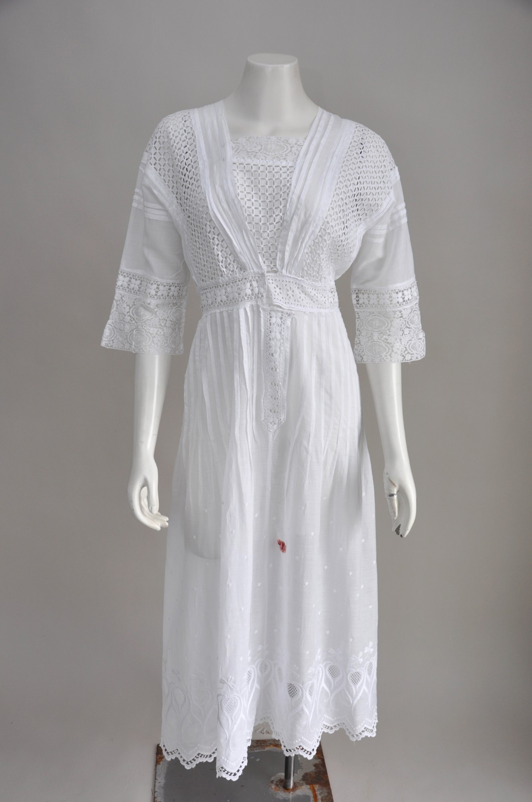 Antique VTG 1900s Edwardian White Cotton Floral Lace Tea Party Wedding Dress S/M