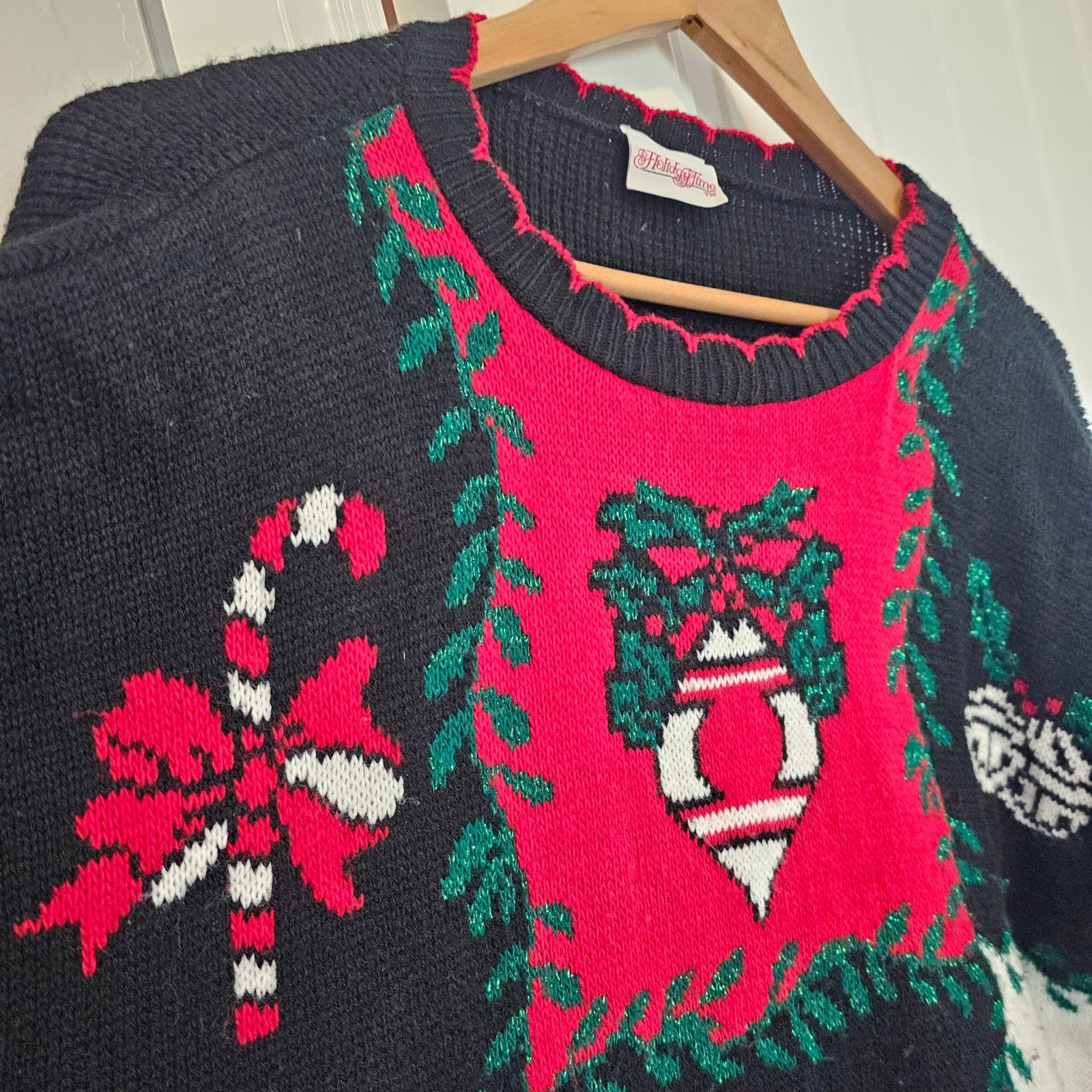 Vintage Christmas Sweater Women Size 1X Black Red Embroidered Ornaments Holiday