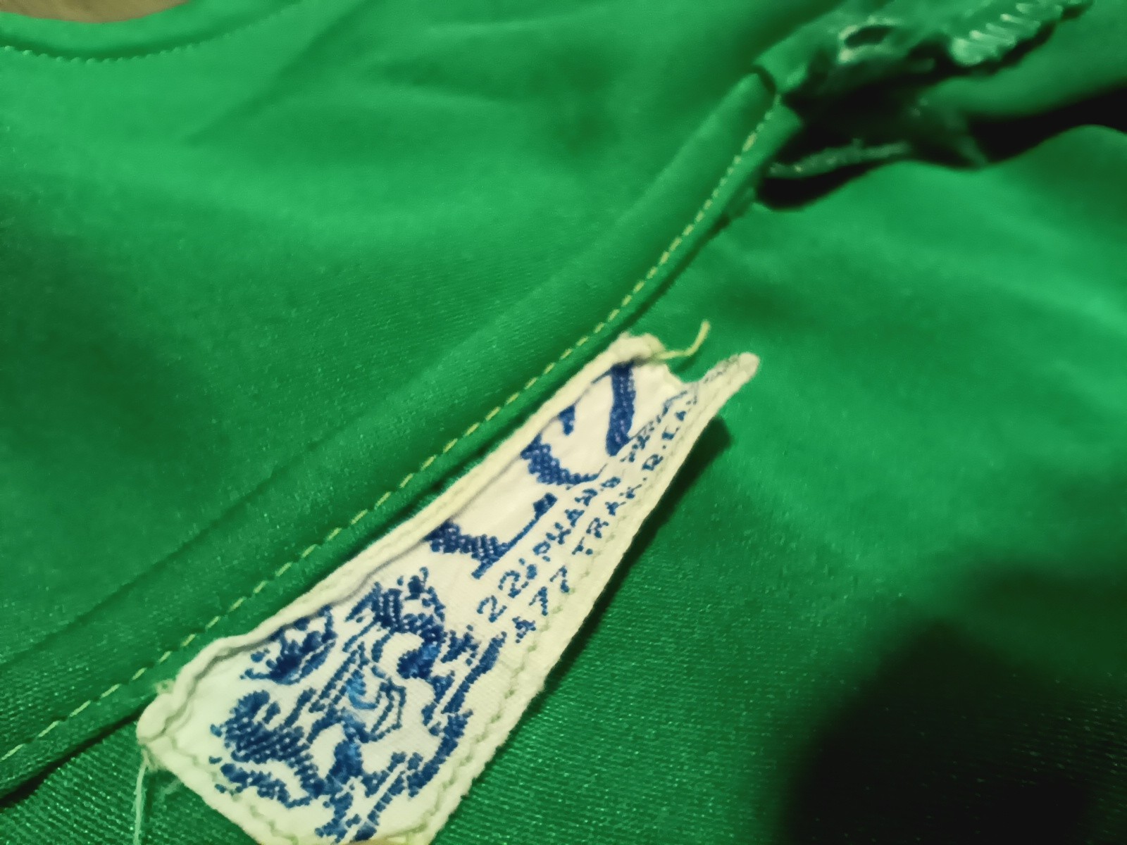 Vtg 60s LIZ Kelly Green Fitted Blouse Button Down Top MOD Career Business S
