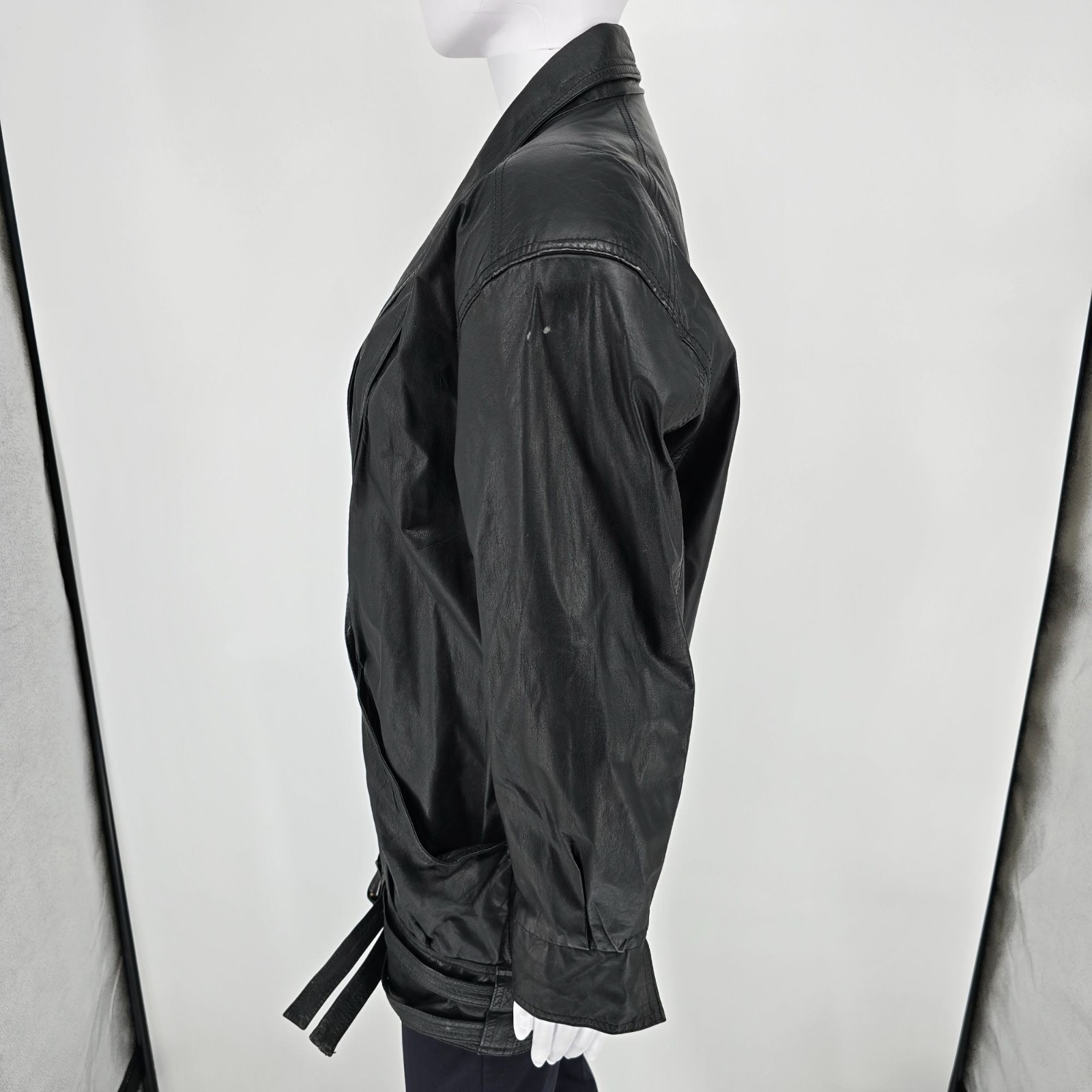 Vintage 1980s G-III Leather Fashions Black Oversized Shawl Collar Jacket (S)