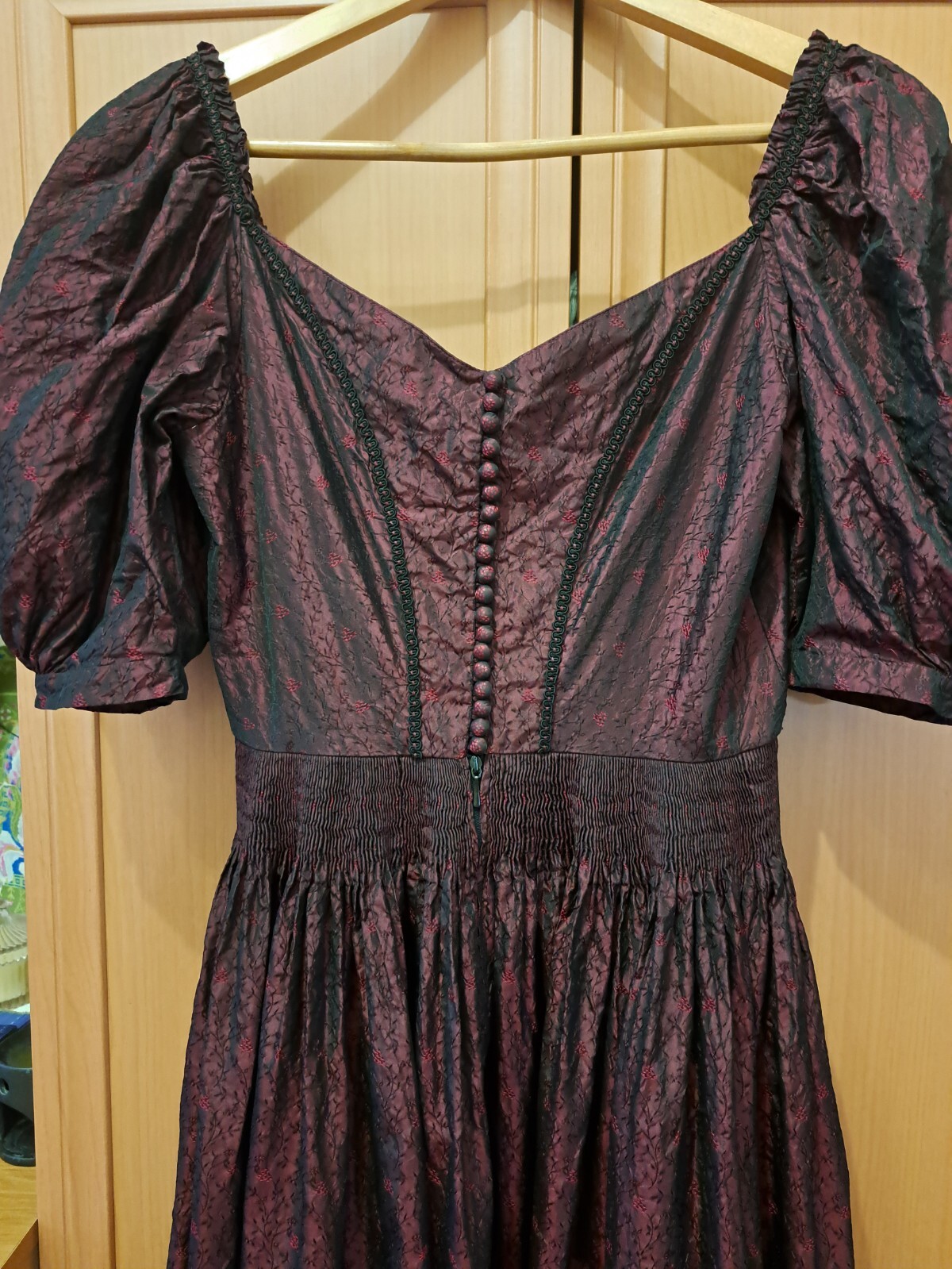 Vtg Edwardian Revival Gothic Burgundy Dress S C-D Bust Silk Blend Puff Sleeves
