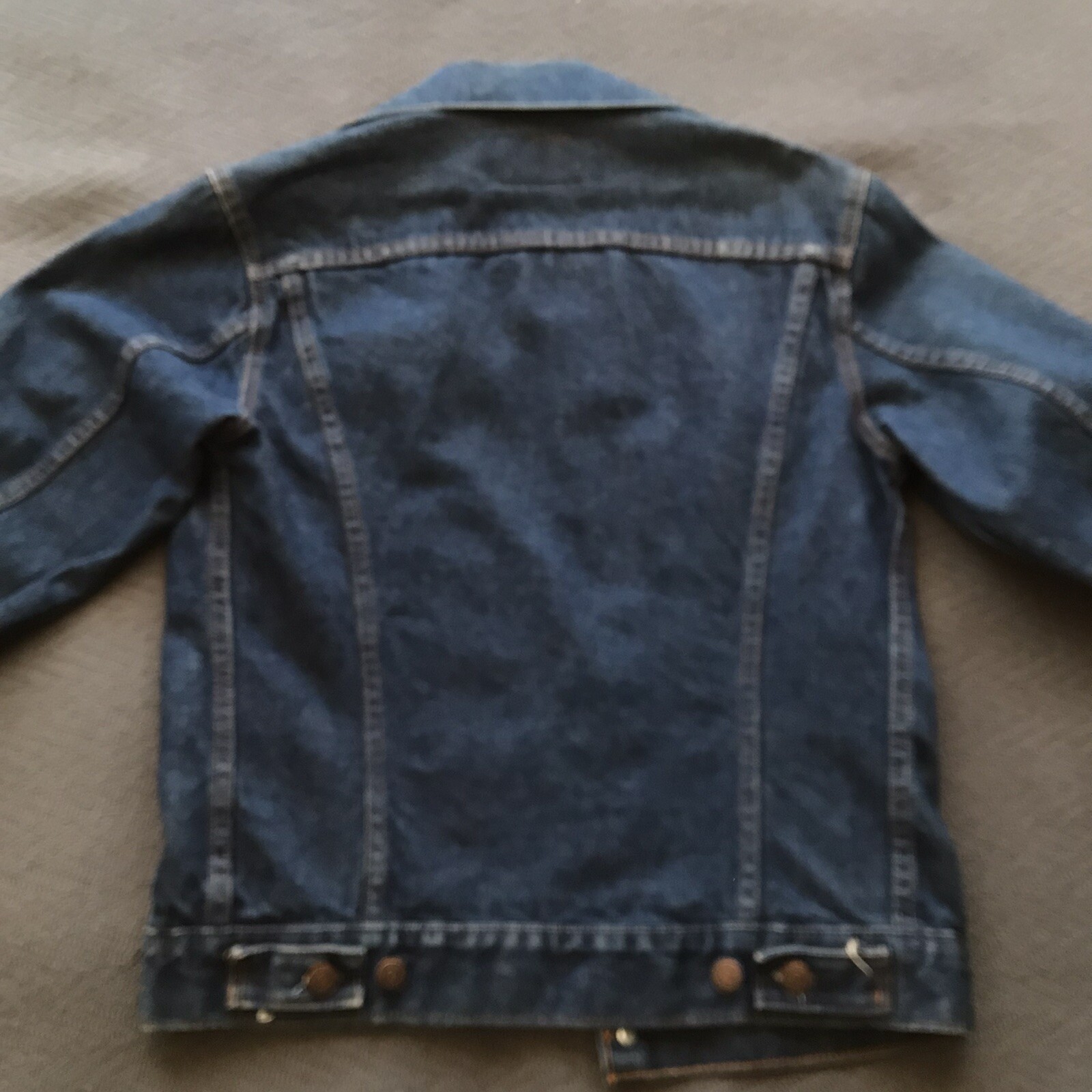 Vintage Levi’s Denim Jean Jacket Dark Wash Size 34 Awesome