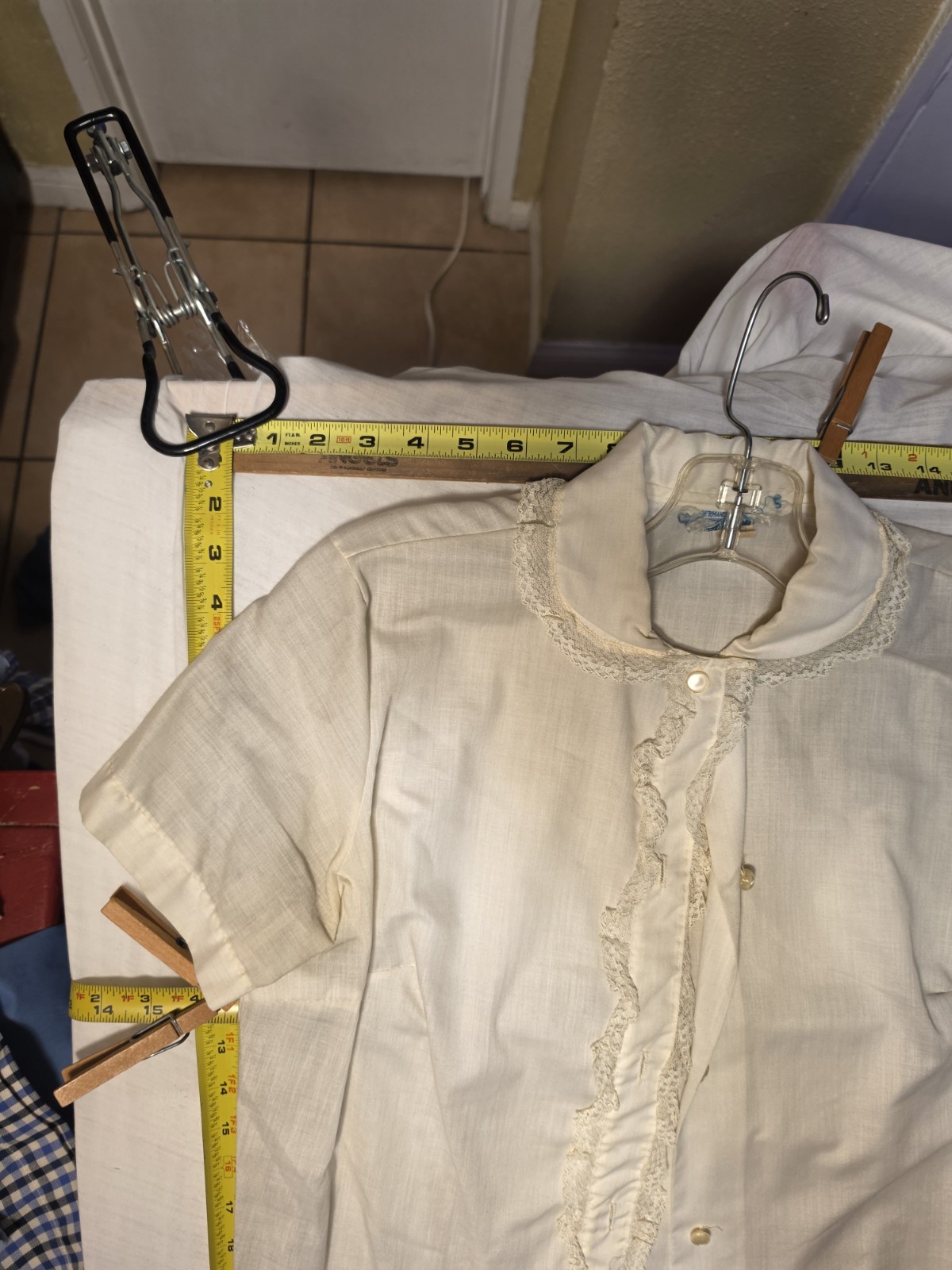 ILGWU Vintage Ivory Button-Front Blouse Short Sleeves Lace Collar, Size 36