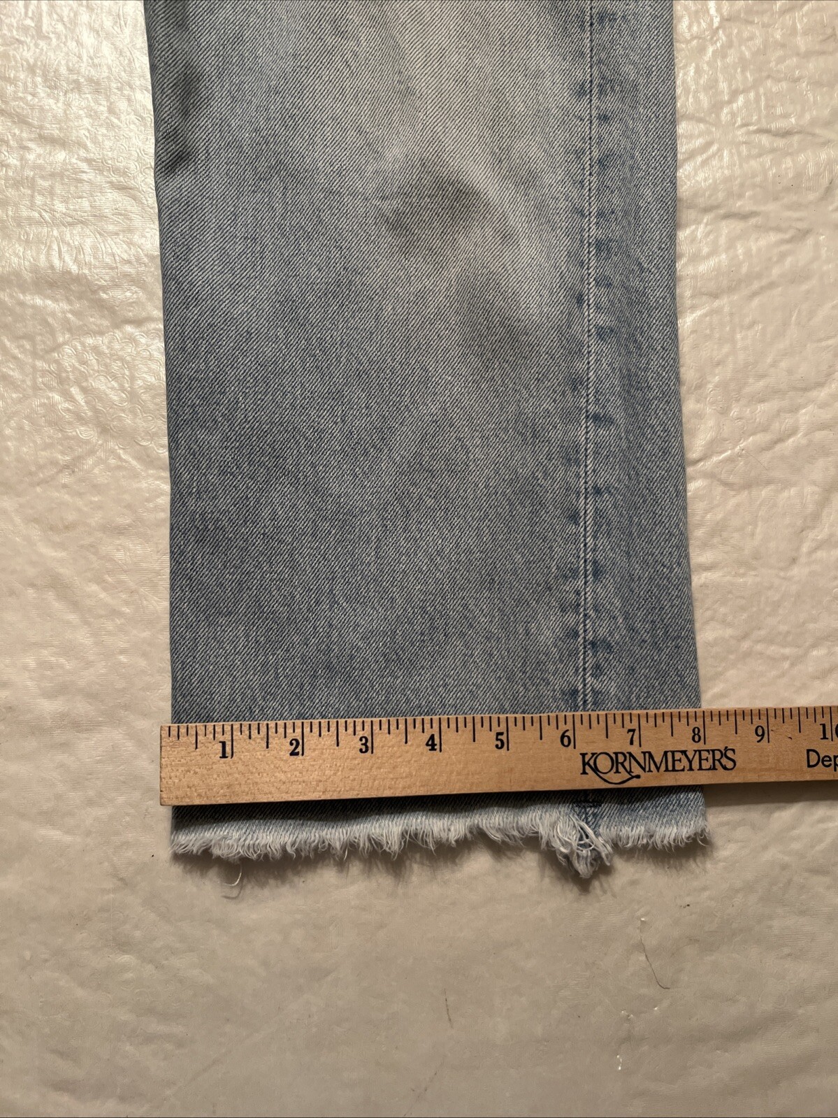 vtg 90s Levi’s 501 MADE IN USA blue jeans button fly womens 33 light wash 32×24