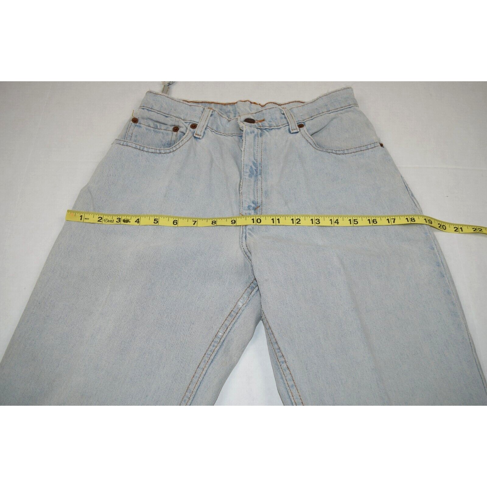 Vintage Levi’s 550 Jeans 26 x 30 Pale Blue Relaxed Fit Tapered Leg c.2013