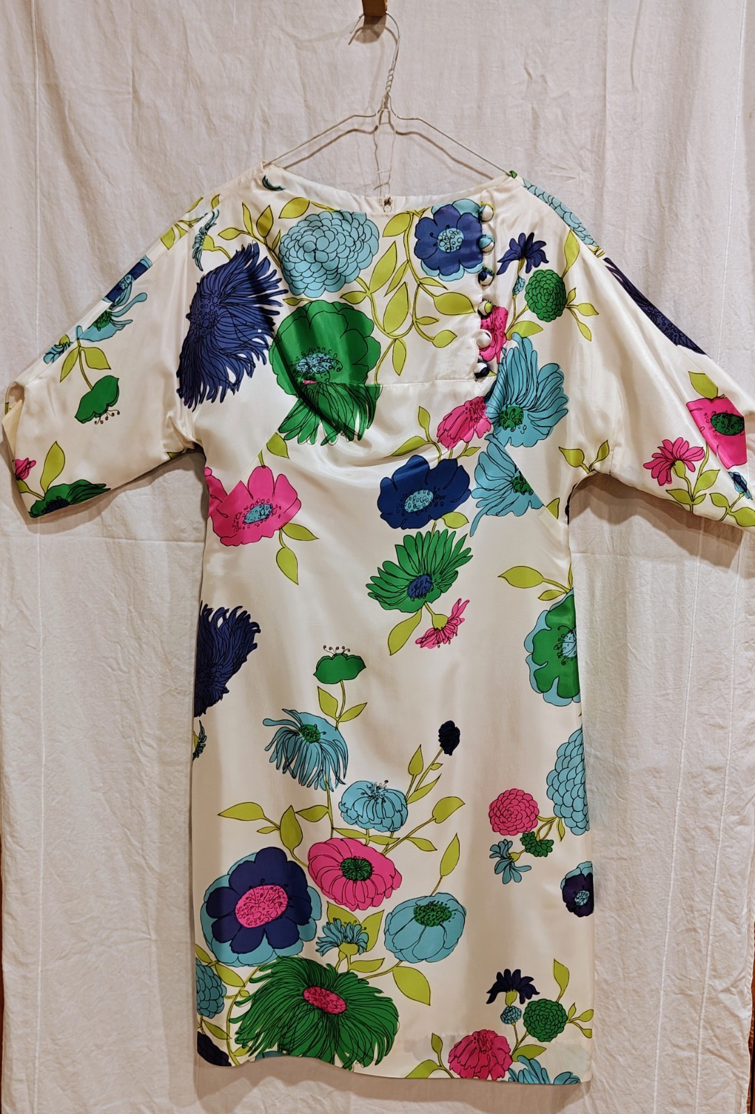 Fun Vintage Floral Jan Sue Satin Dress With Bold Pink And Blue Poppies