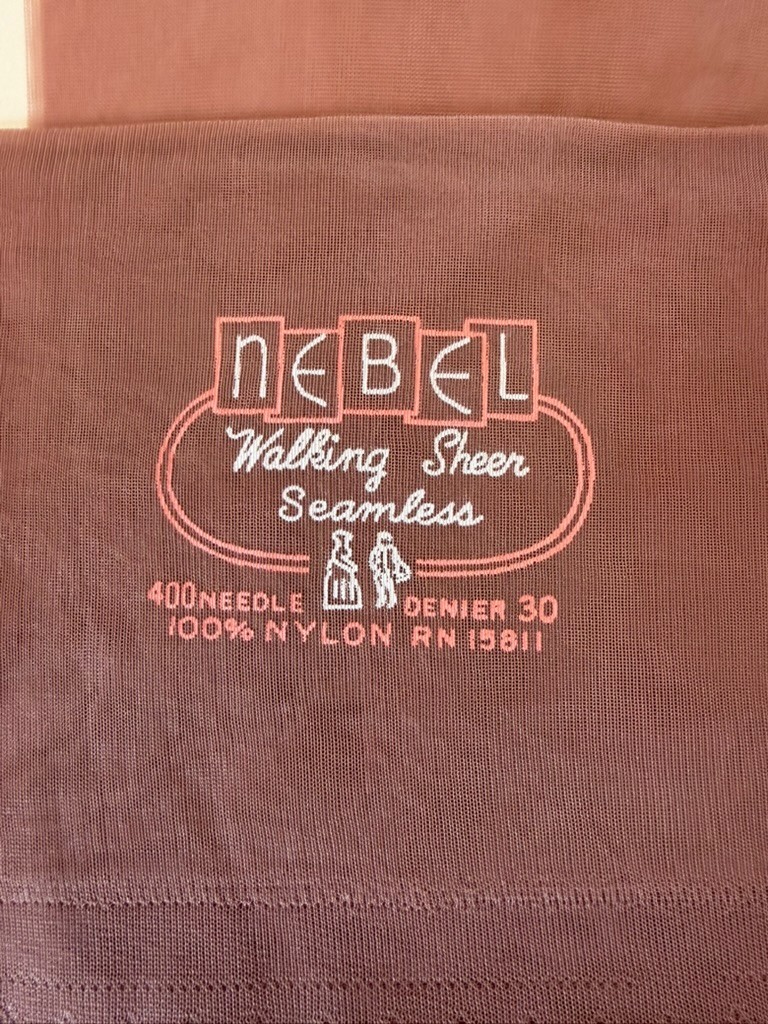 Vintage 1950s Nebel Flat Knit Nylon Stockings Size 8 /30 NOS