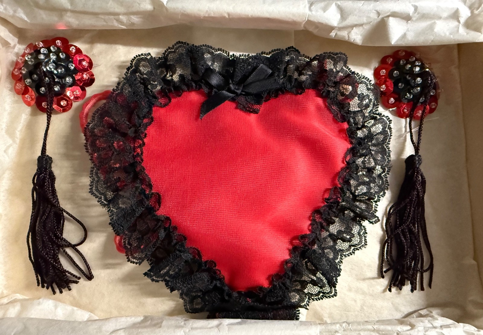 70s GLYDONS Heart Shaped G String Thong W/ PASTIES – Red Nylon Black Lace USA