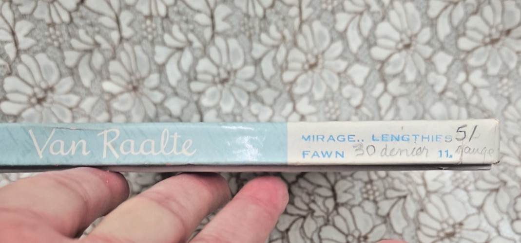 1 Pair Van Raalte 1950’s Vintage Nylon Hose Stockings In Box Size 51 L. Large
