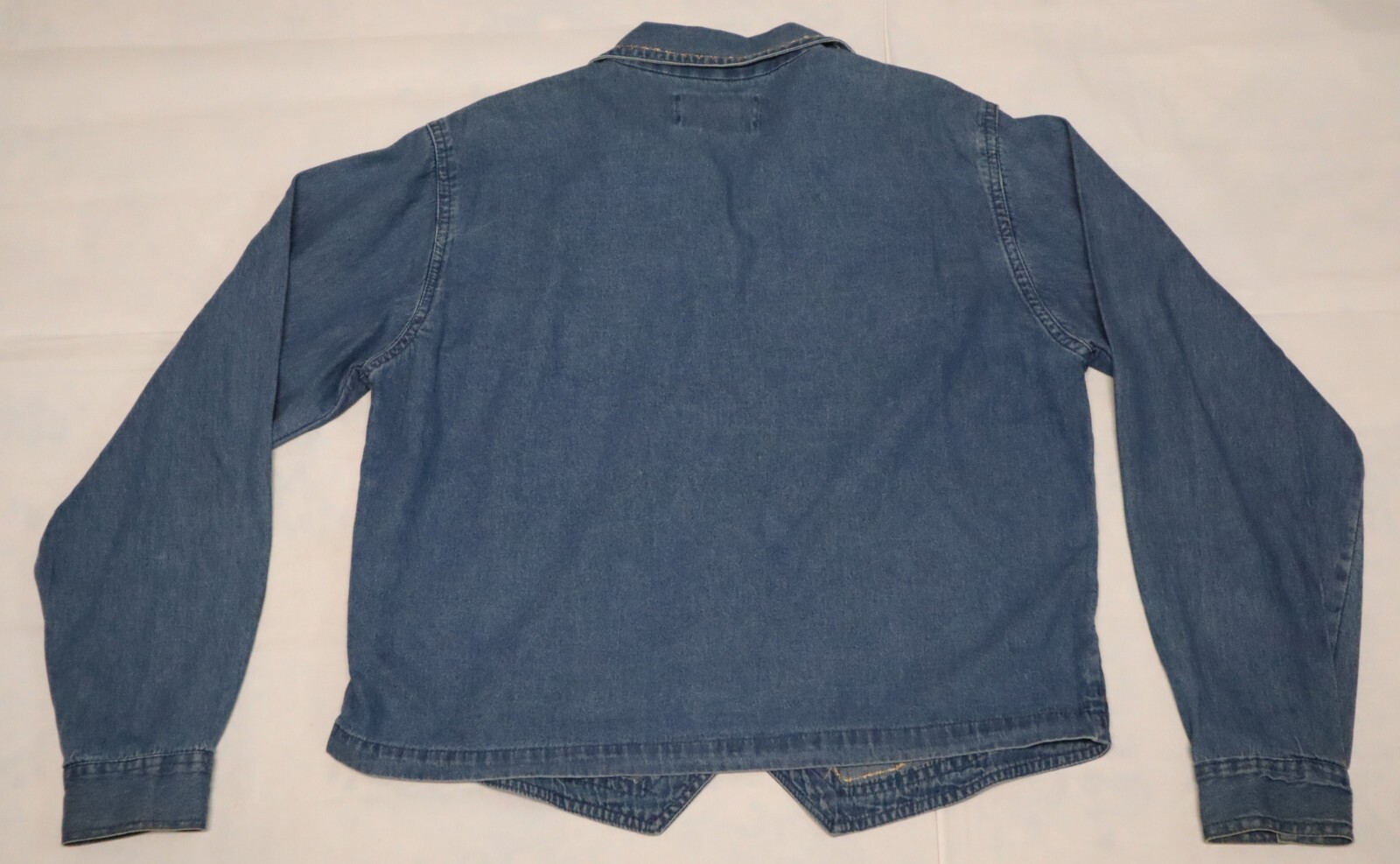 Vintage 1990s SARA STUDIO womens denim embroidered shirt jacket size M