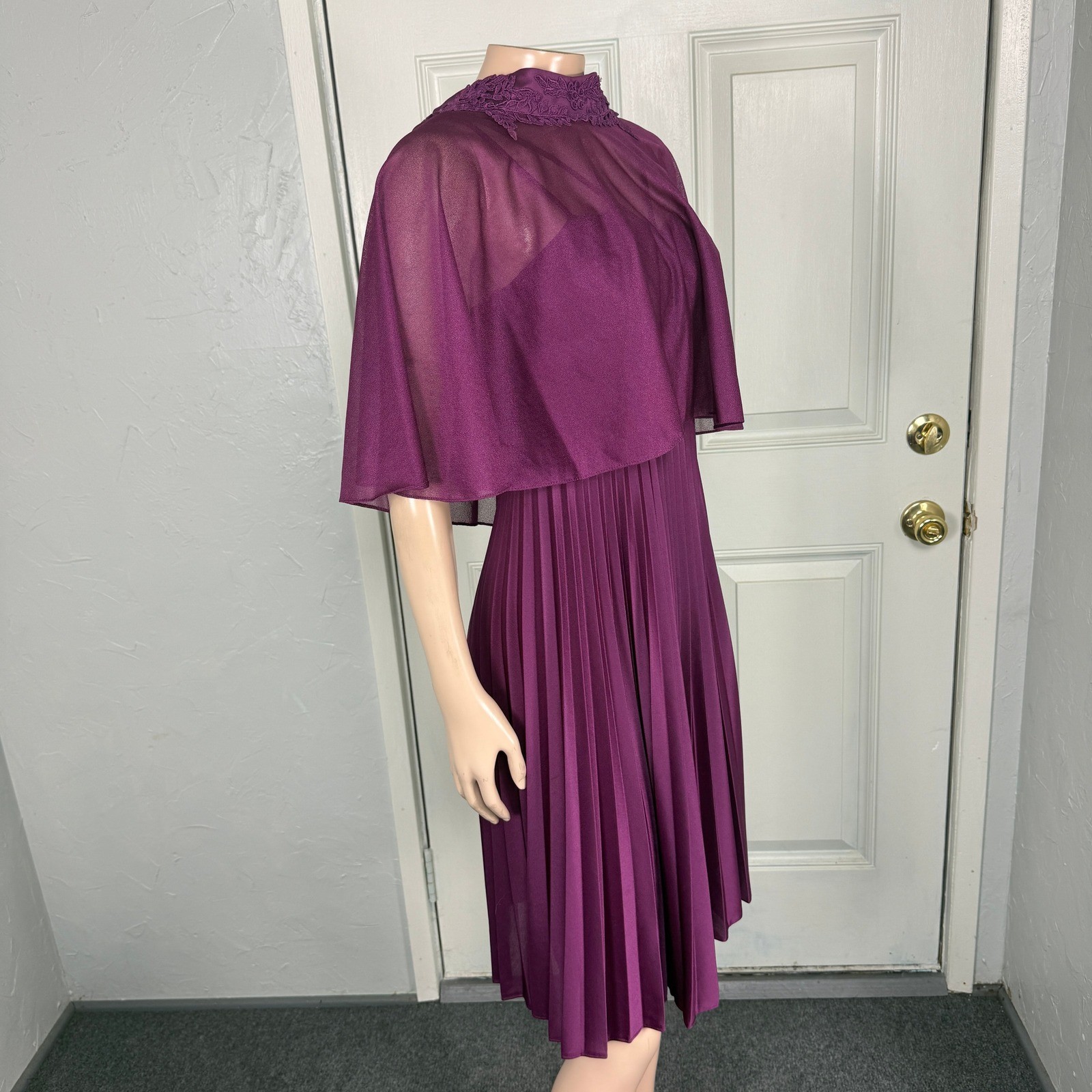 Vintage 70s Bridesmaid Dress Formal 2 piece set Polyester Pleated Sheer Lace II7