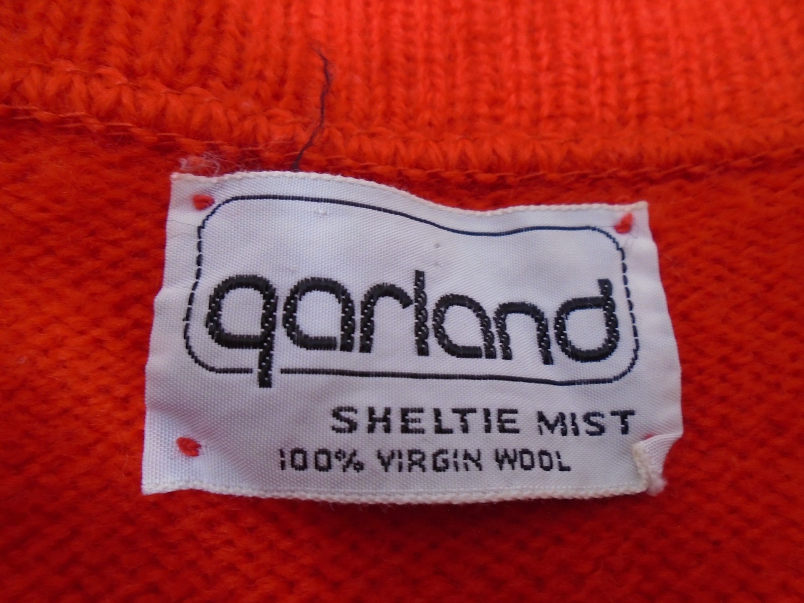Vintage Womens Garland 100% virgin wool red sweater vest WARM Small