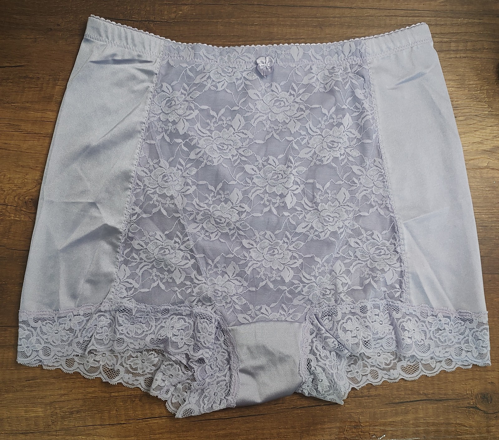 Rhonda Shear Purple Lavender FLORAL Lace Trim Control Panties. Size 3X B4