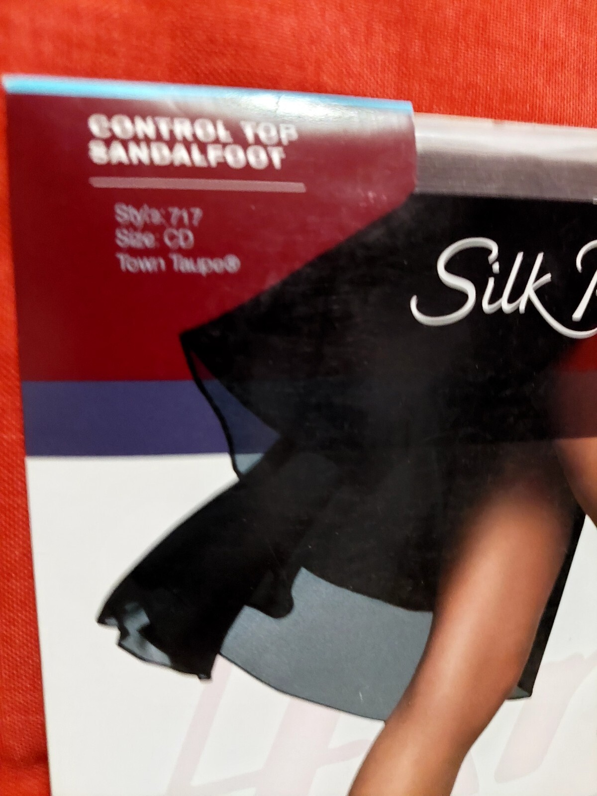 Vintage Pantyhose Hanes Silk Reflections Color Town Taupe Size C-D BDR4