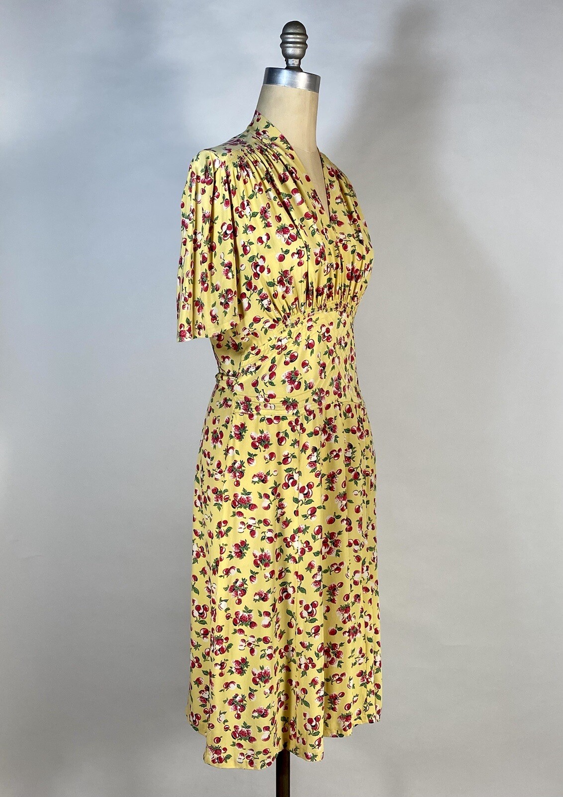 Vintage late 1930’s – 1940’s yellow rayon BERRIES & CHERRIES print swishy dress