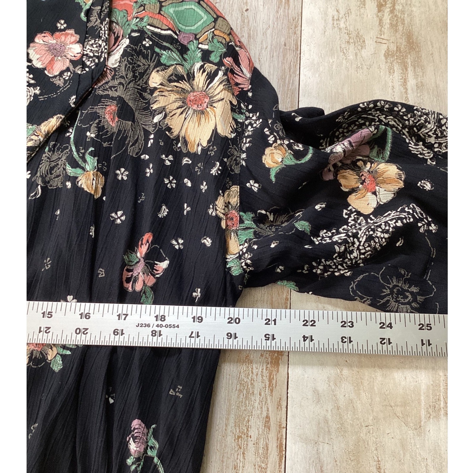Vintage Carole Little Black Floral Paisley Rayon Gauze Cropped Jacket Size 10