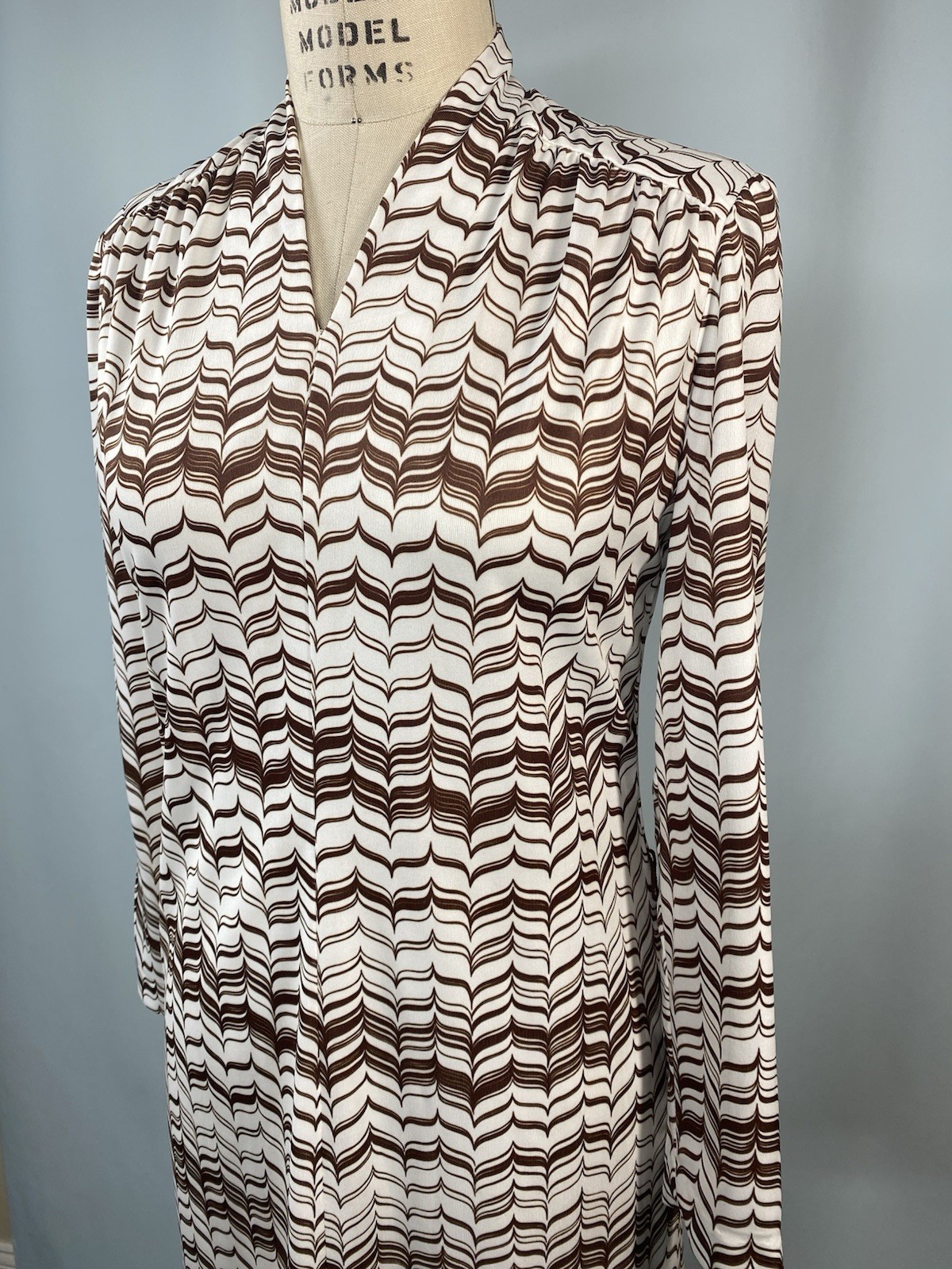 Vintage Dress SIZE MEDIUM 12 white brown zig zag NELLY DON 70s 80s modest