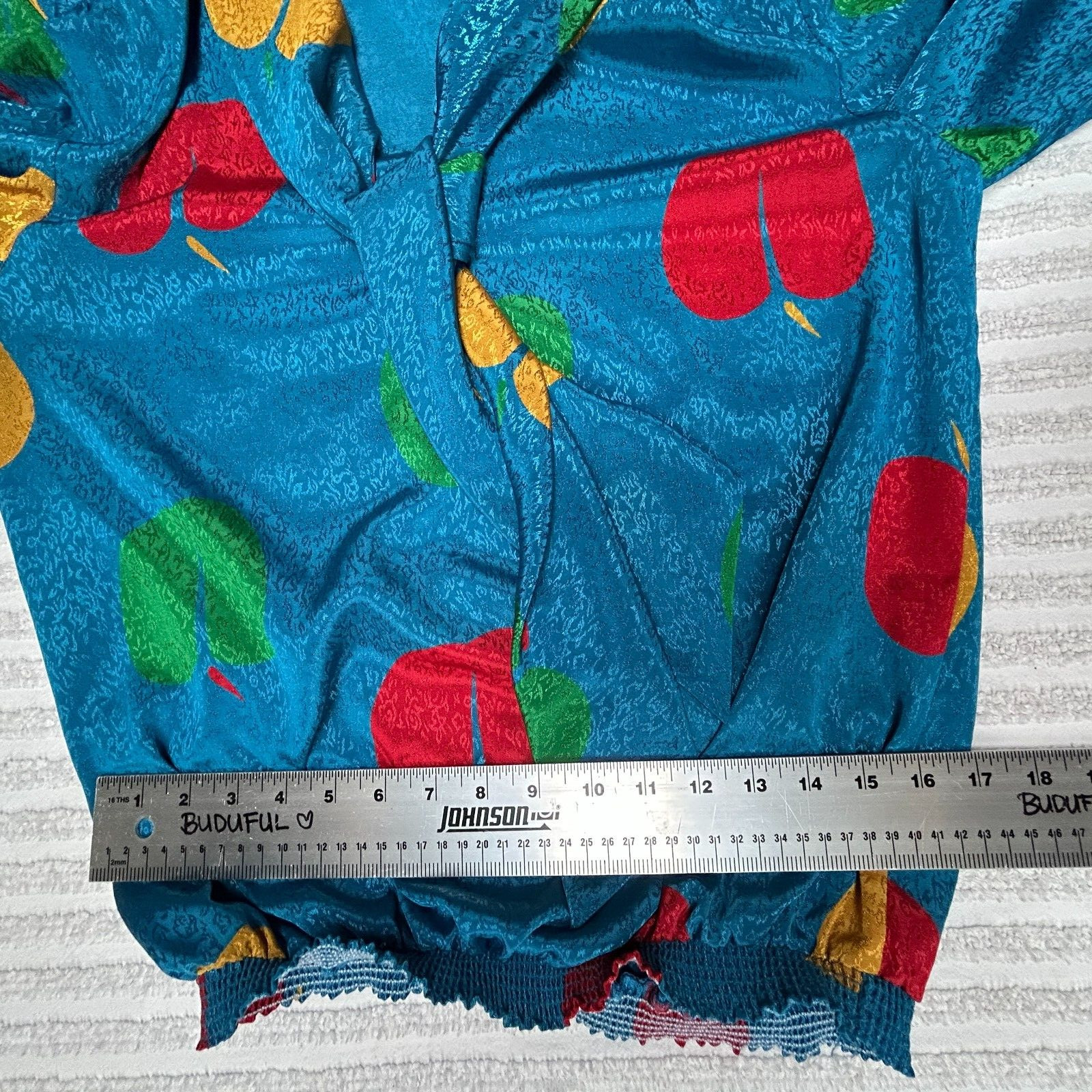 Da Rue for Neil’s Women’s Size 12 Long Sleeve Top Tie Neck Blouse Apples Blue