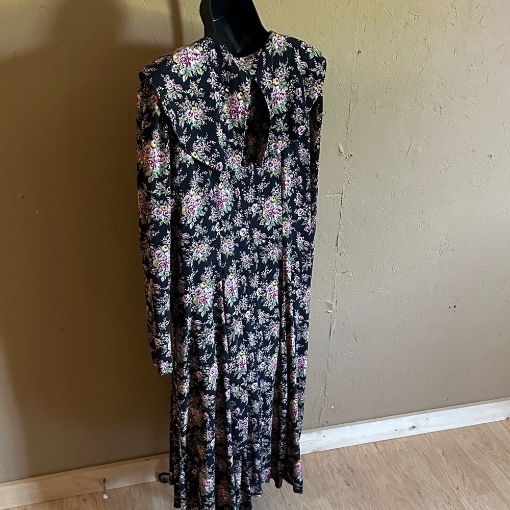Black Floral Maxi Dress with White Lace Accents, Vintage Sarah Richards Plus 20