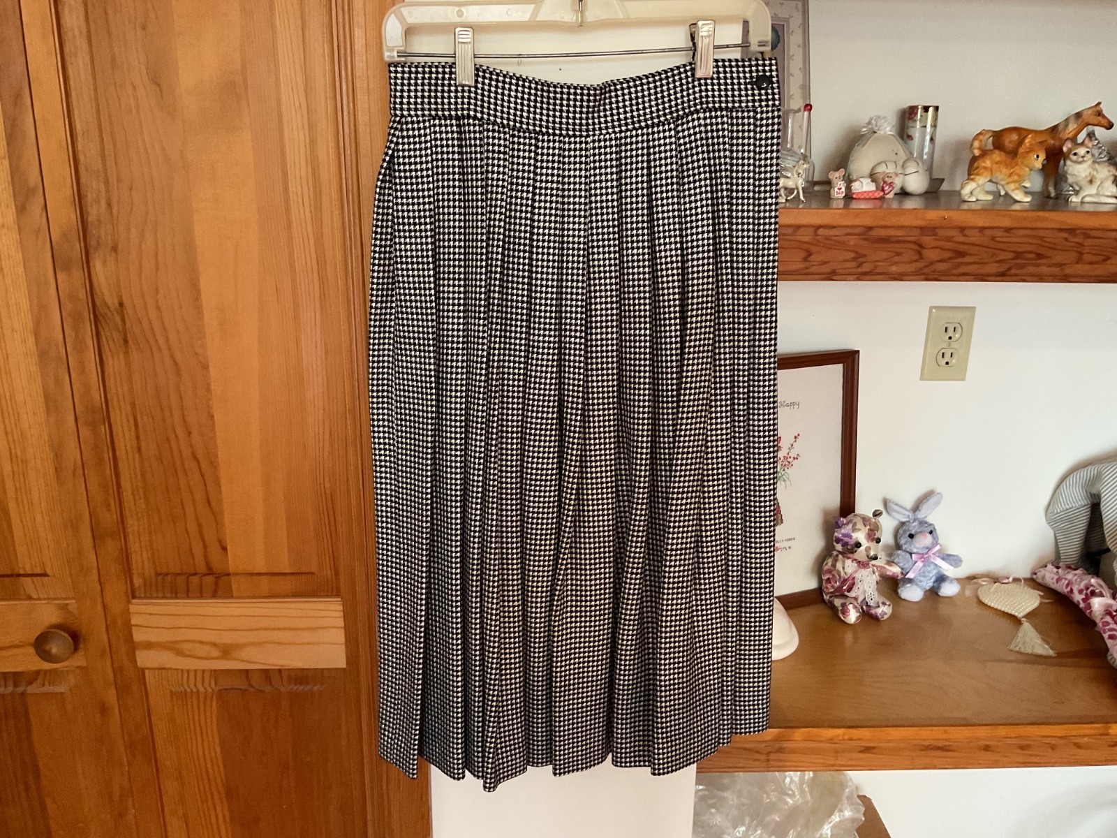 Vtg Ungaro Black White Houndstooth Wool & Rayon Skirt Size 44 / 10 Upscale Vibe!