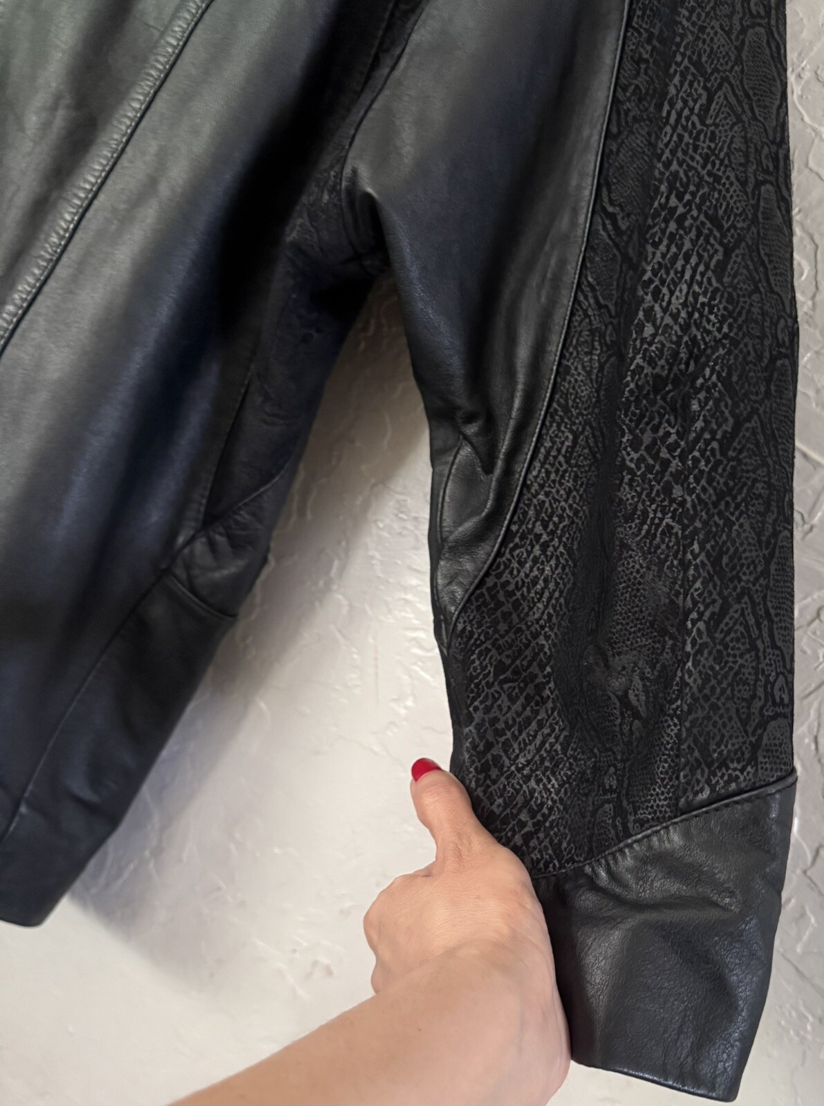 Vtg 80s Preston & York Leather Coat sz M BLack Embossed Paisley Suede Modern