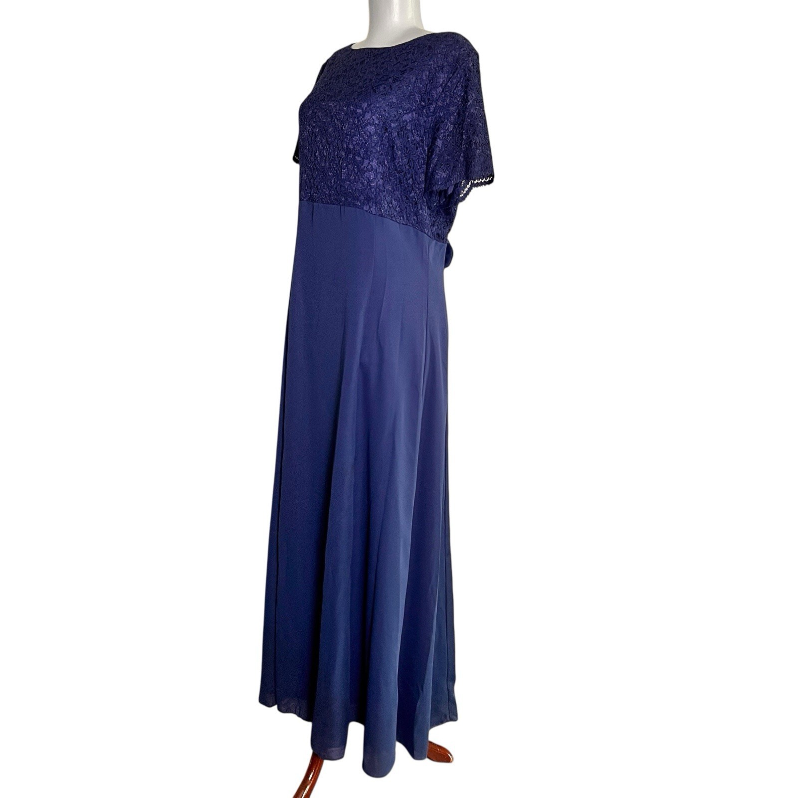 Vintage 1990s Lanz Of Salzburg Navy Lace Formal Gown Dress Large Needs Cleaning