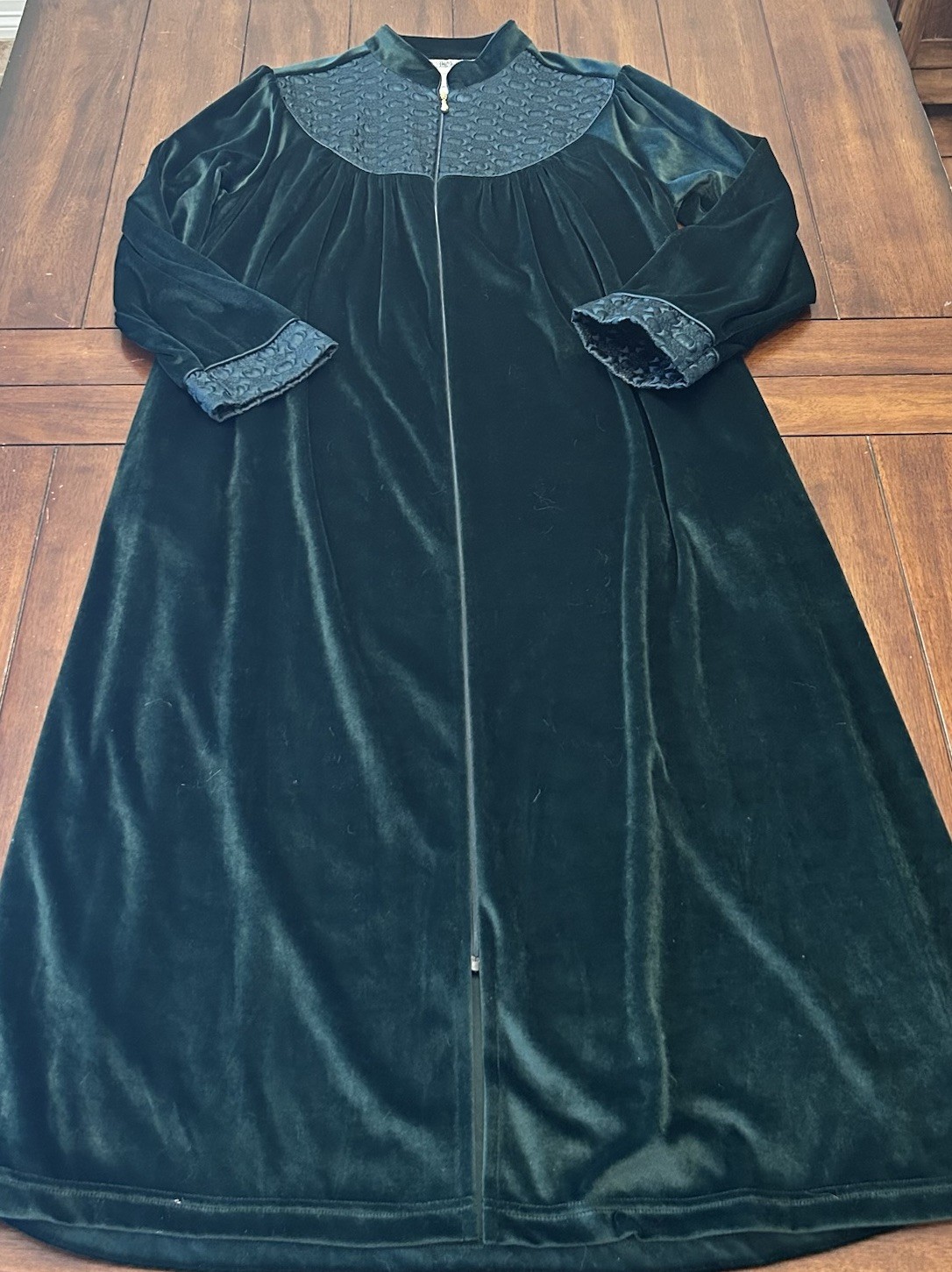Vintage Crowntuft Zip Front Green Velour Housecoat Robe Pockets Women’s Medium