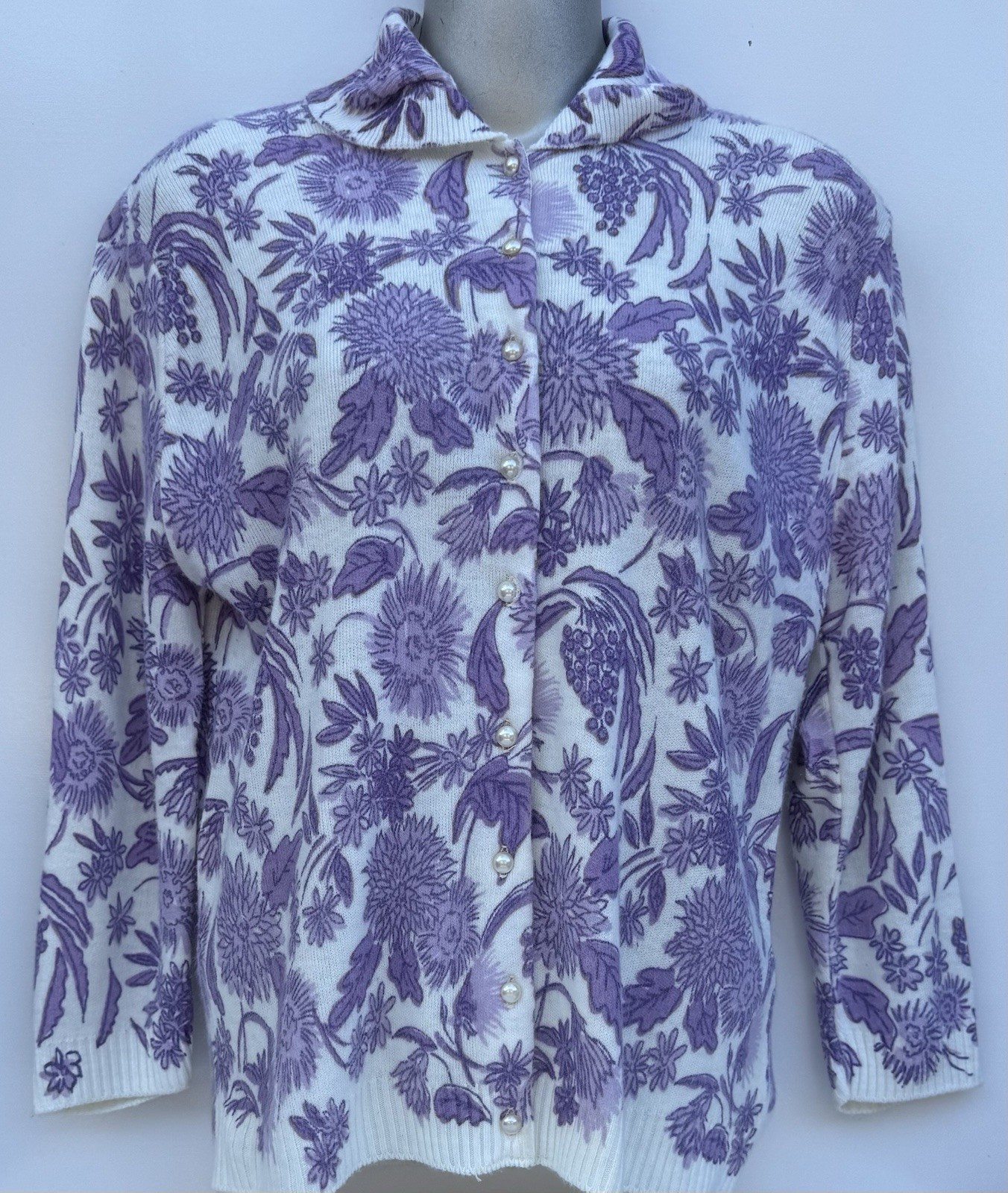 Vintage 1950s Purple Floral Cardigan Pearl Buttons EVC