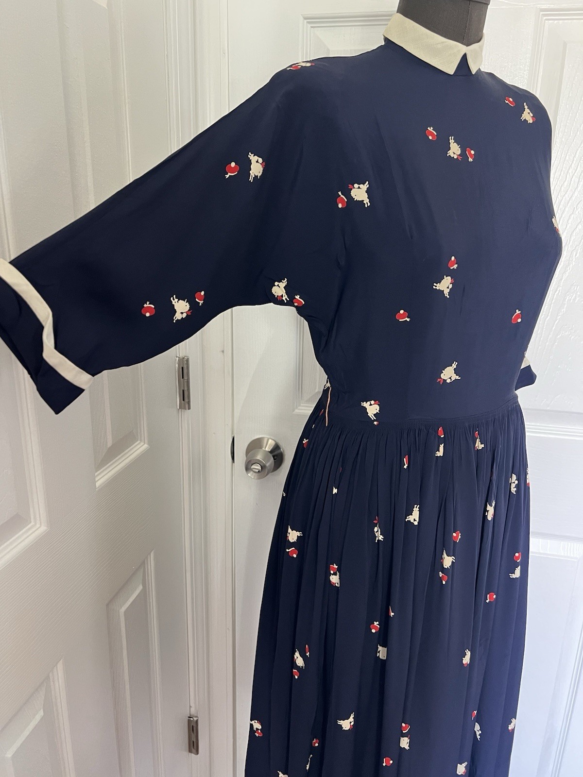 VTG 1950’s Poodle Dog Novelty Prints Blue Dress w Red Lining GOOD CONDITION S M