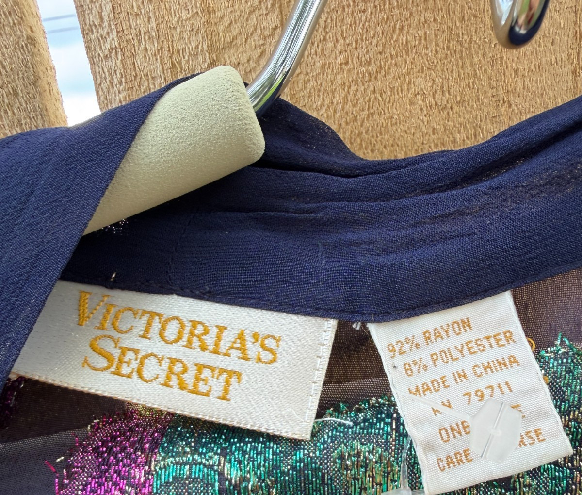 Victoria’s Secret Robe Sheer Colorful Metallic Glamorous Elegant Stunning Vtg!