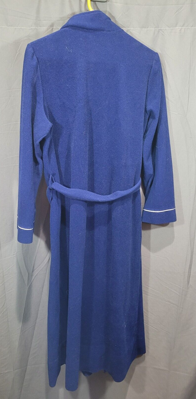 Vtg Famous Bodies Lounge Bath Robe blue Color Chest 34″ Shoulder 32″ Made USA