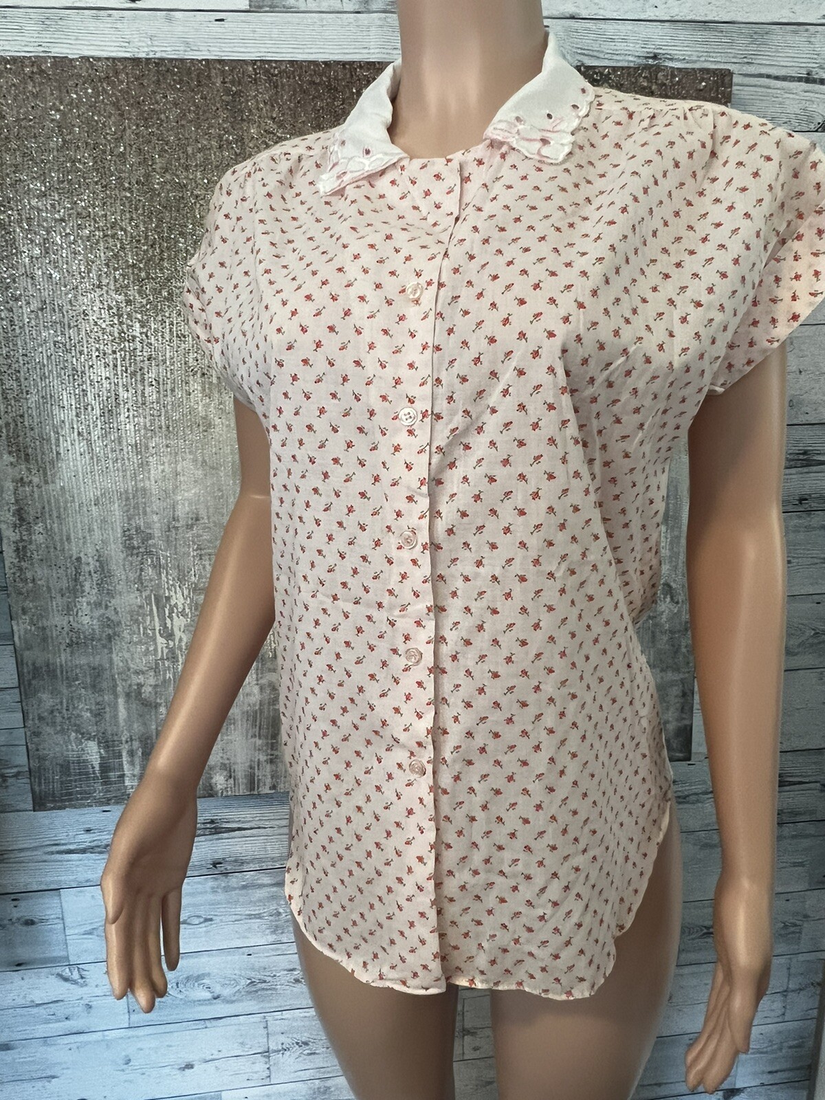 Vintage Laura Mae dainty Pink Embroidery Collar Size 16 Short Sleeve Blouse