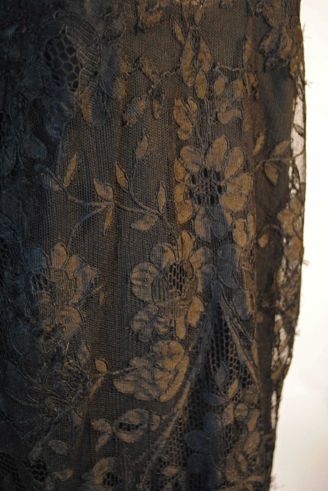 VINTAGE FLORAL BLACK ALENCON NET LACE PARTY DRESSES, CIRCA 1935s