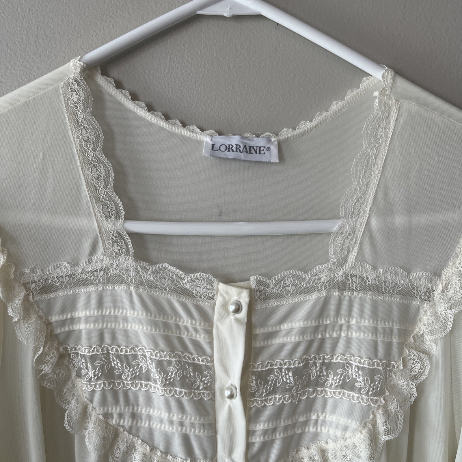 Vintage Ivory Lorraine Button Front Sheer Nightgown/robe Lace Size Small/medium