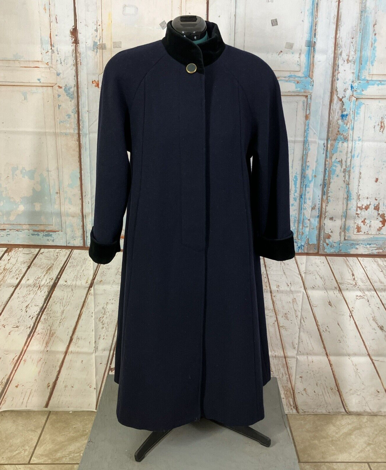 Donny Brook Wool Navy Blue Winter Warm Coat Size 4P Black Velvet Collar And Cuff