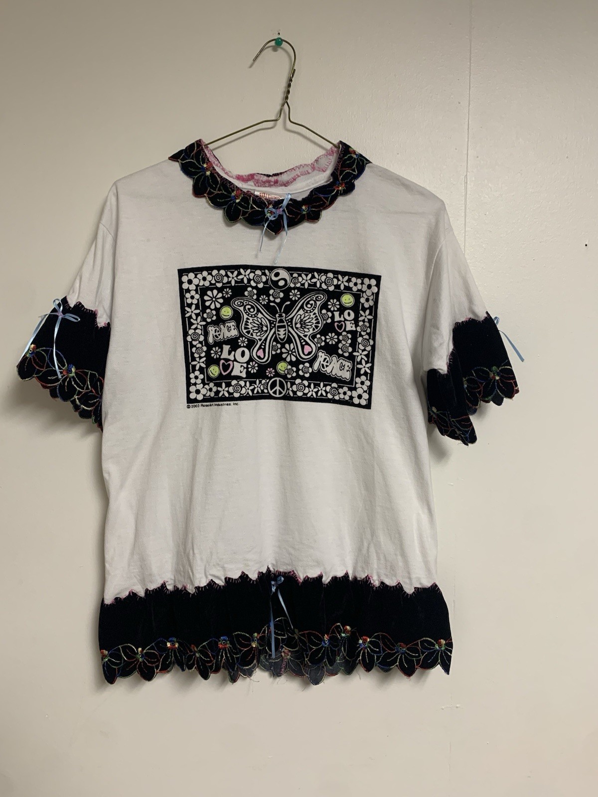 Vintage 2003 Rose Art Industries Color Pattern Reverse Stitch Tee 14-16 or S-M
